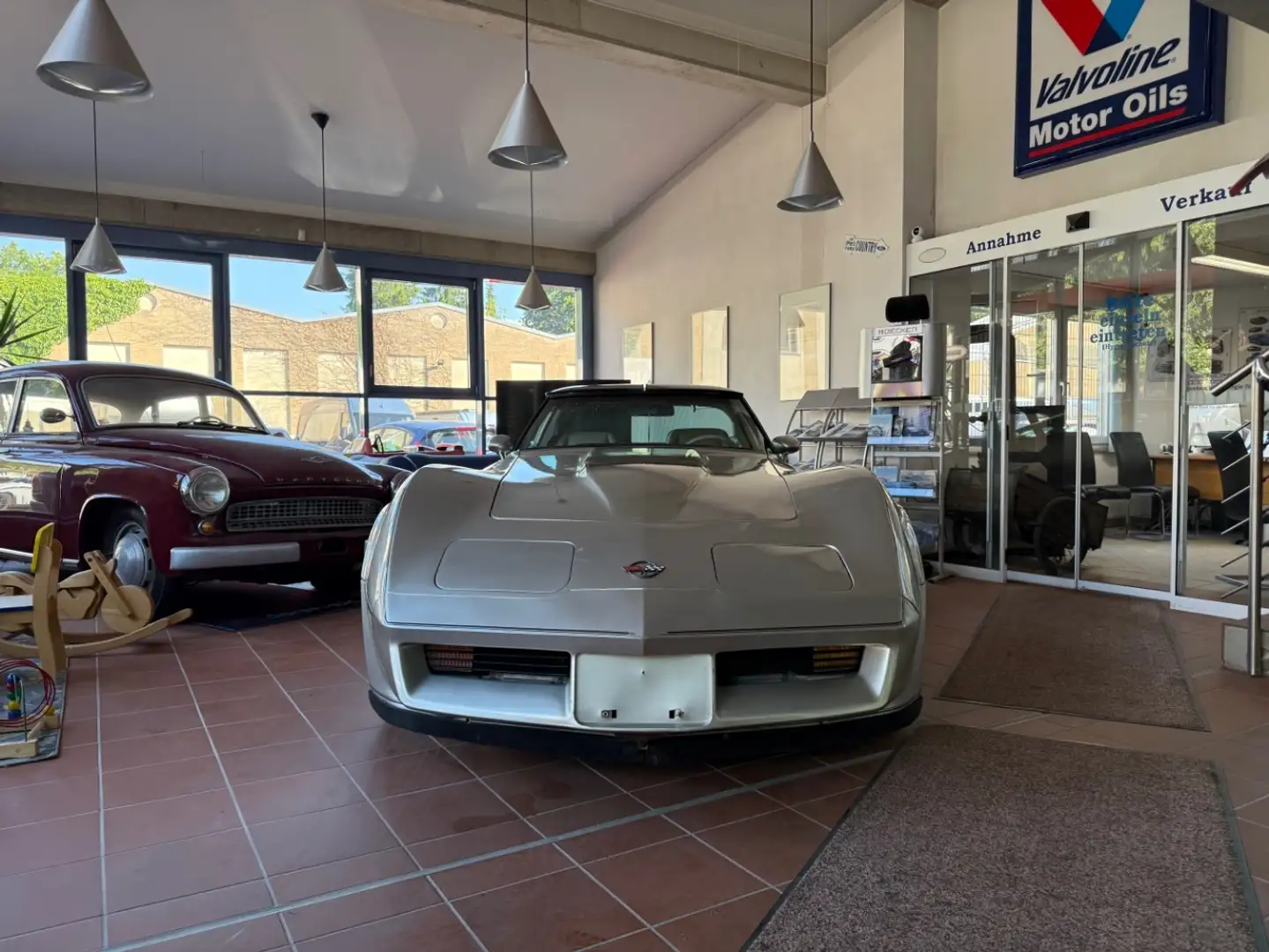 Chevrolet Corvette Chevrolet C3 Targa Collectors Edition Gold - 2