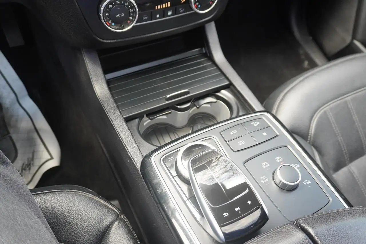 Mercedes-Benz GL-Class fotografie Mercedes-Benz GL-Class