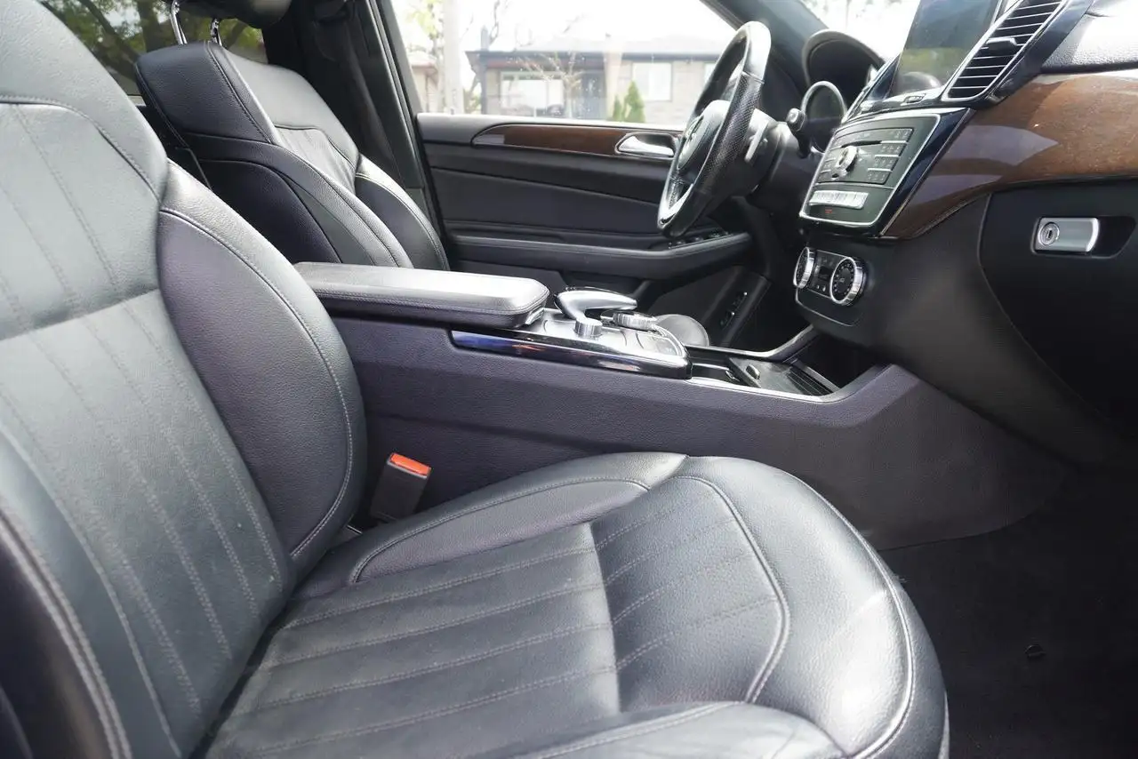 Mercedes-Benz GL-Class fotografie Mercedes-Benz GL-Class