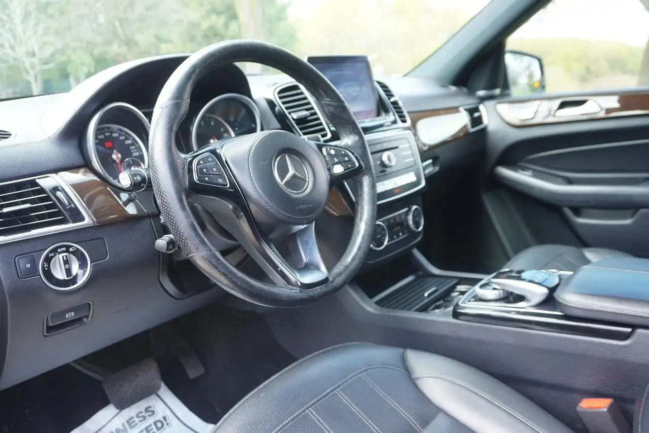 Mercedes-Benz GL-Class fotografie Mercedes-Benz GL-Class