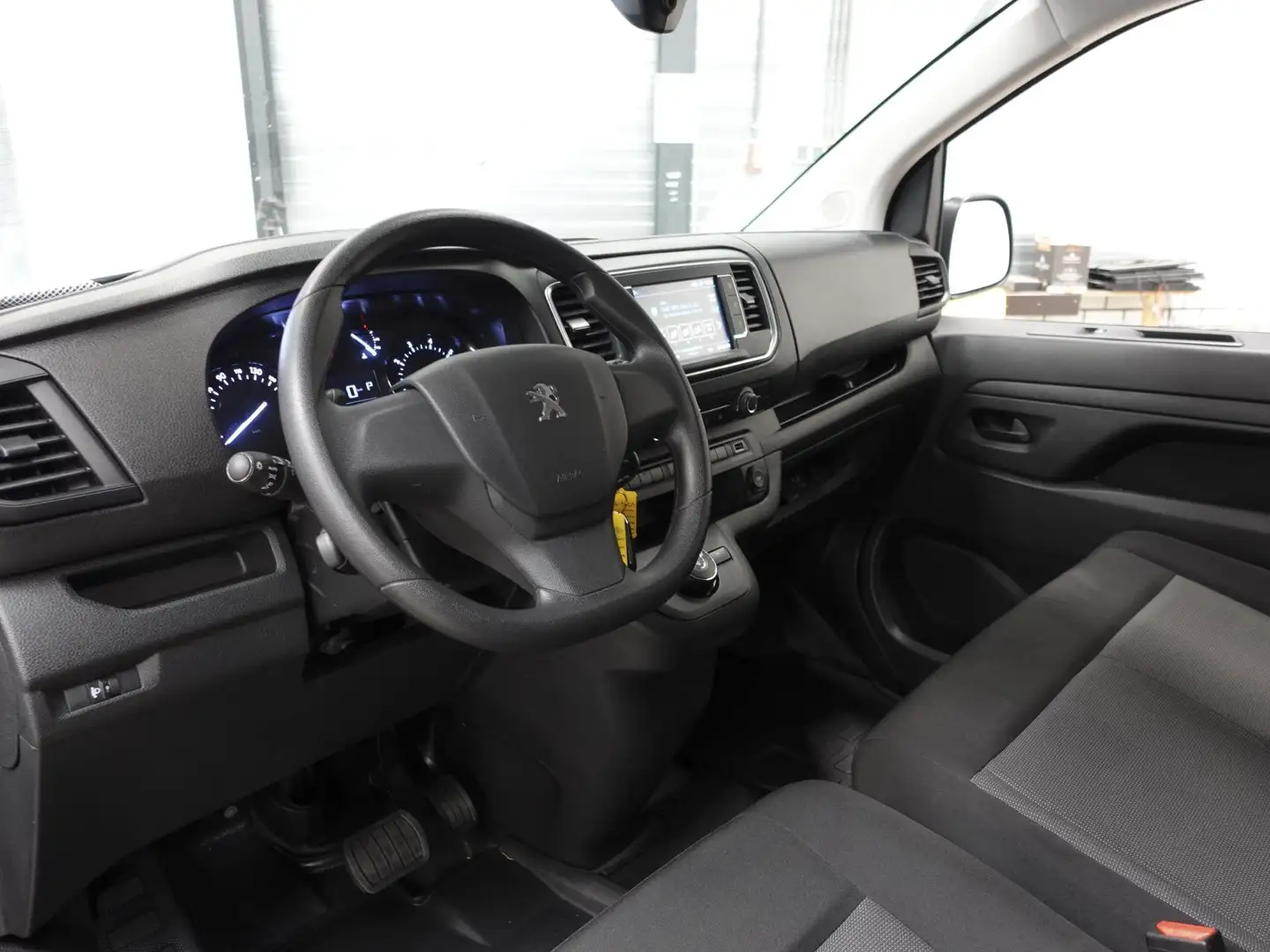 Peugeot Expert 2.0 BlueHDI 145PK L3 Automaat Airco Navigatie Trek Noir - 2