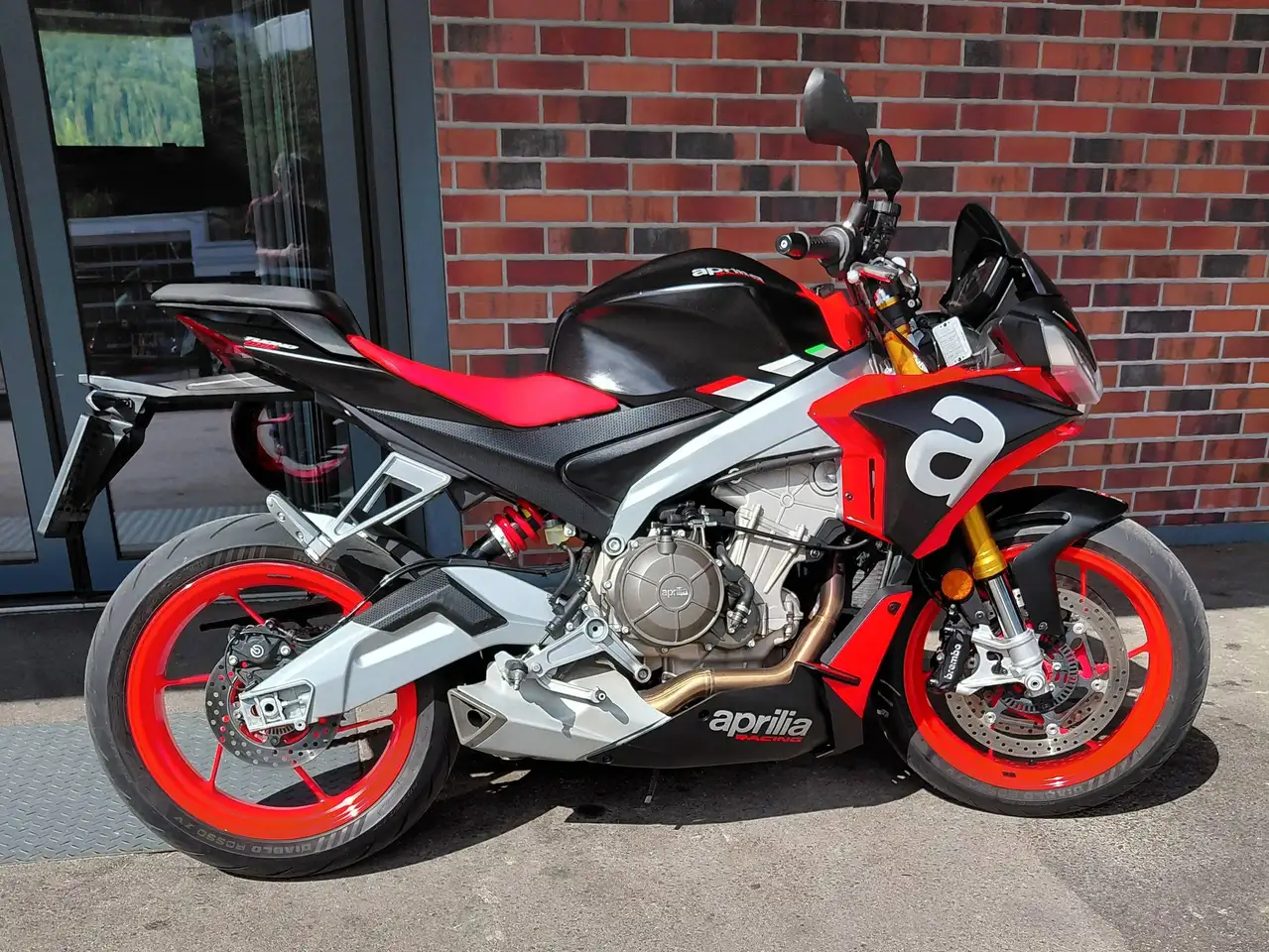 Aprilia Tuono