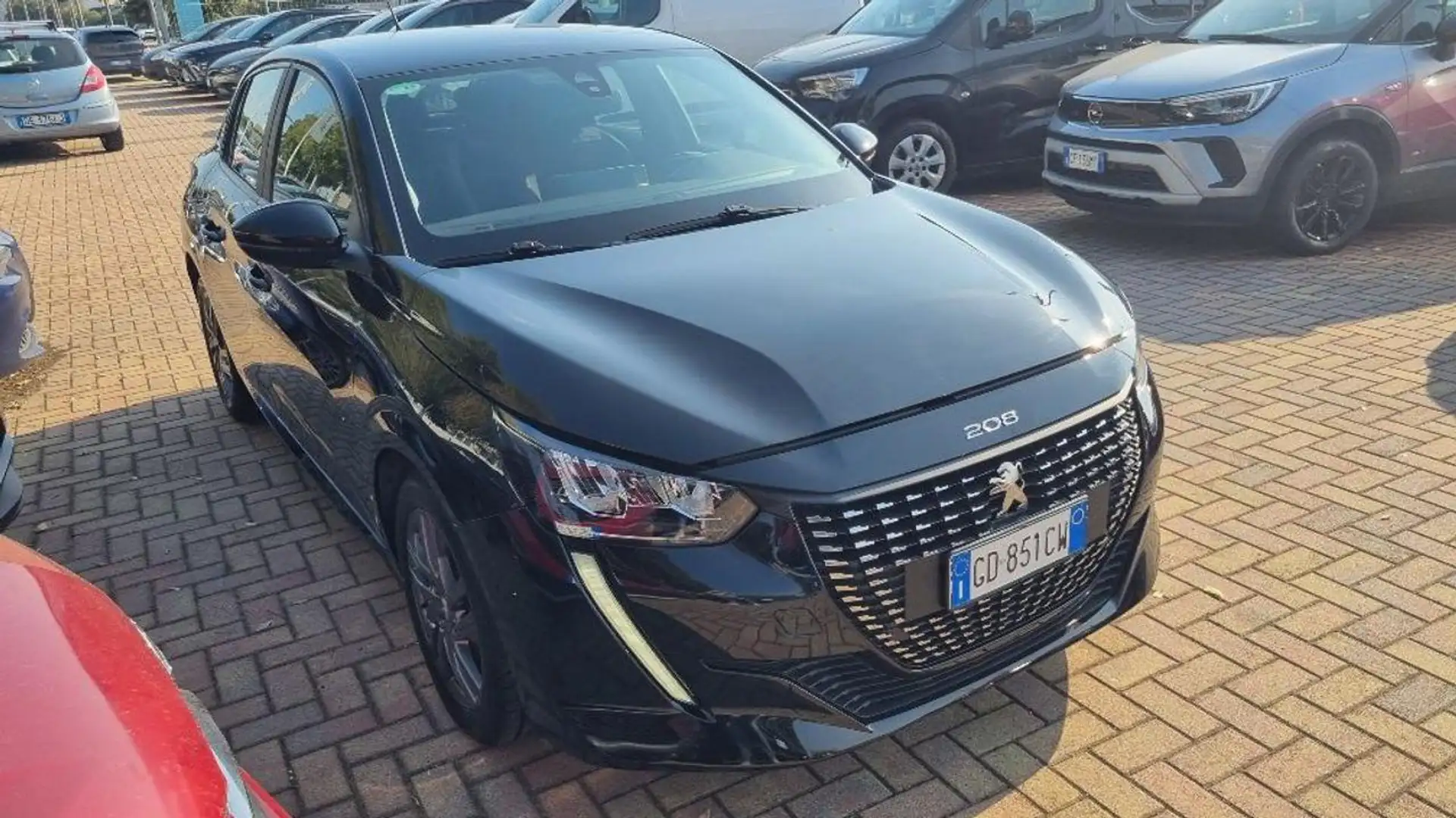 Peugeot 208 BlueHDi 100 Stop&Start 5 porte Allure Nero - 2