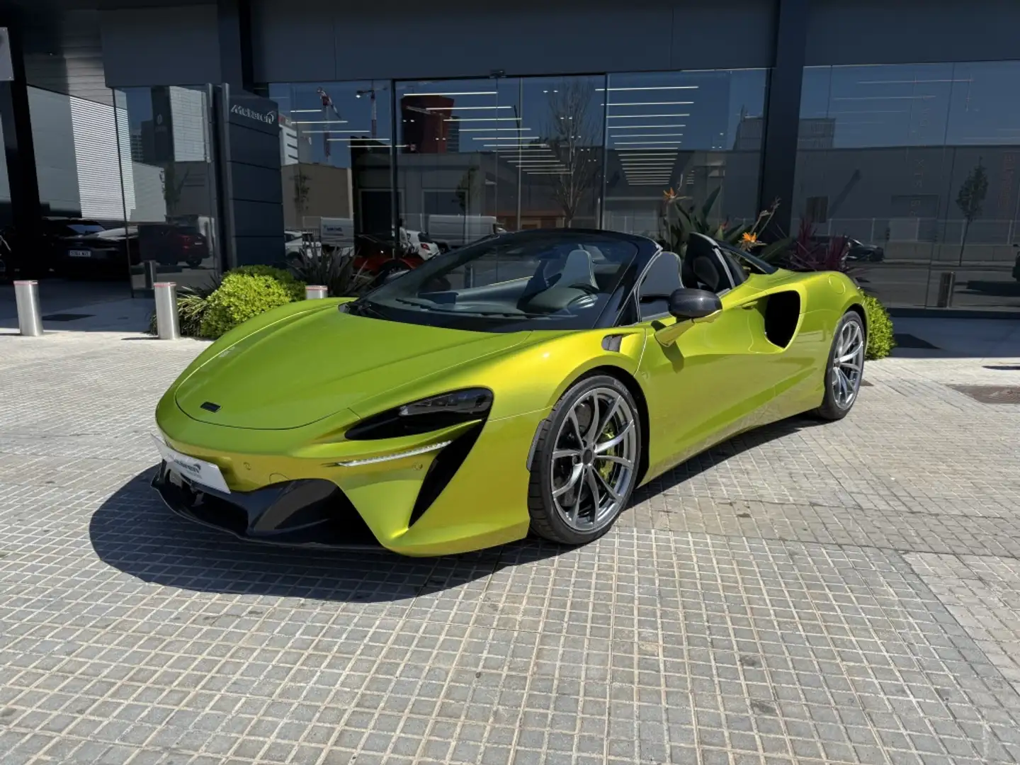 McLaren Artura Zelená - 1
