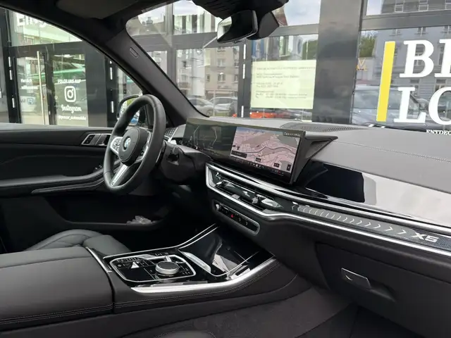 BMW X5 view 15