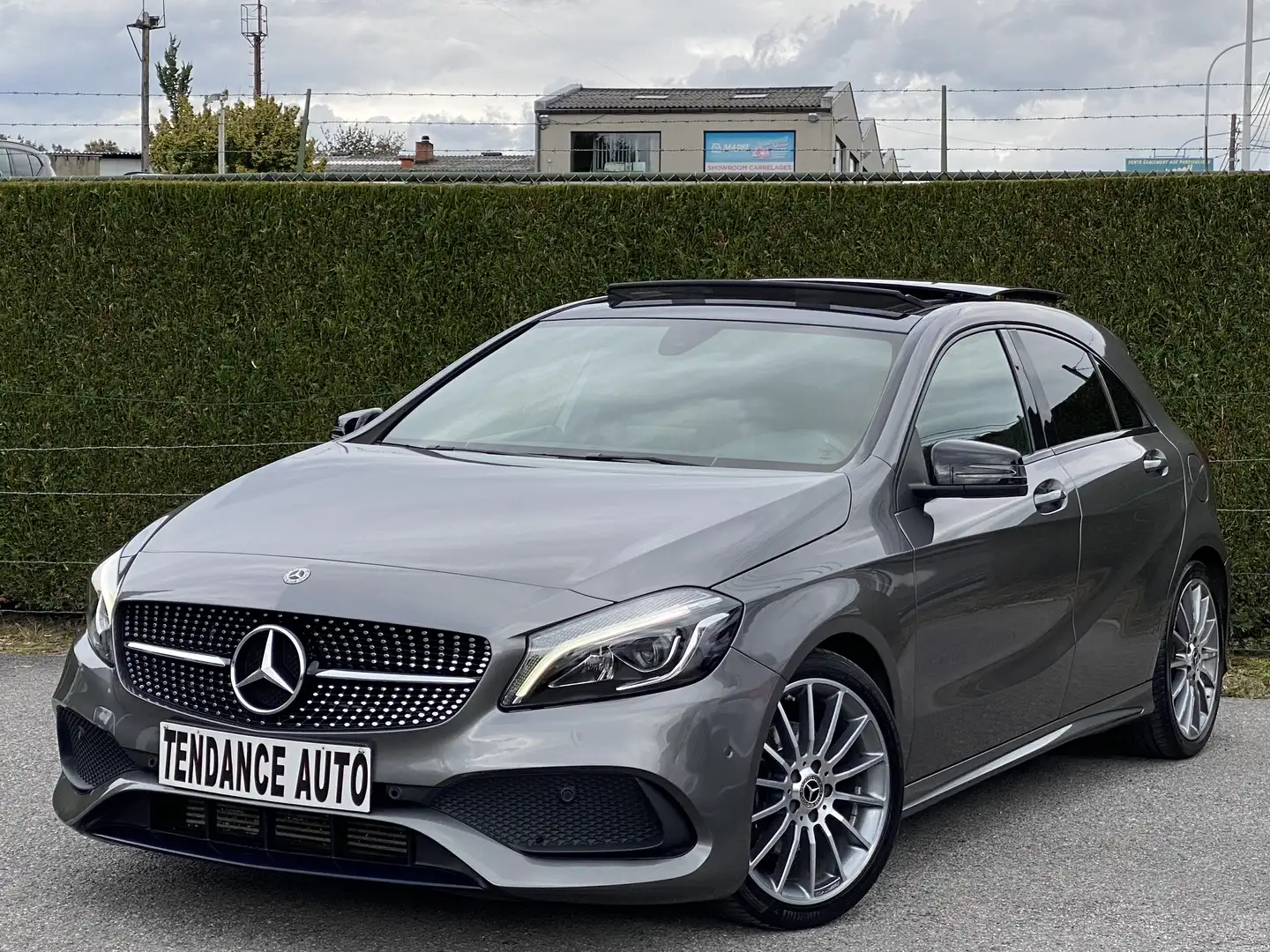 Mercedes-Benz A 180 d - Pack Sport AMG - 65.000 Km ! Grijs - 1