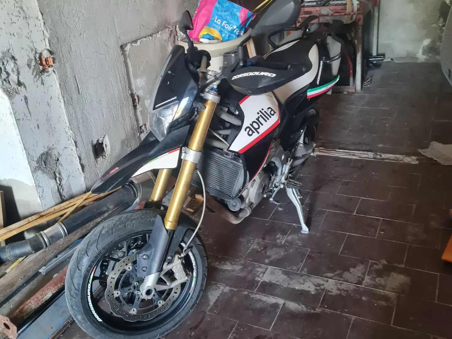 Aprilia Dorsoduro 750 Bianco - 1