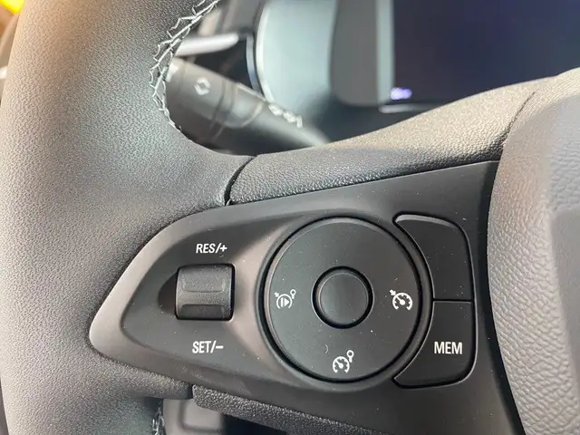 Opel Corsa view 13