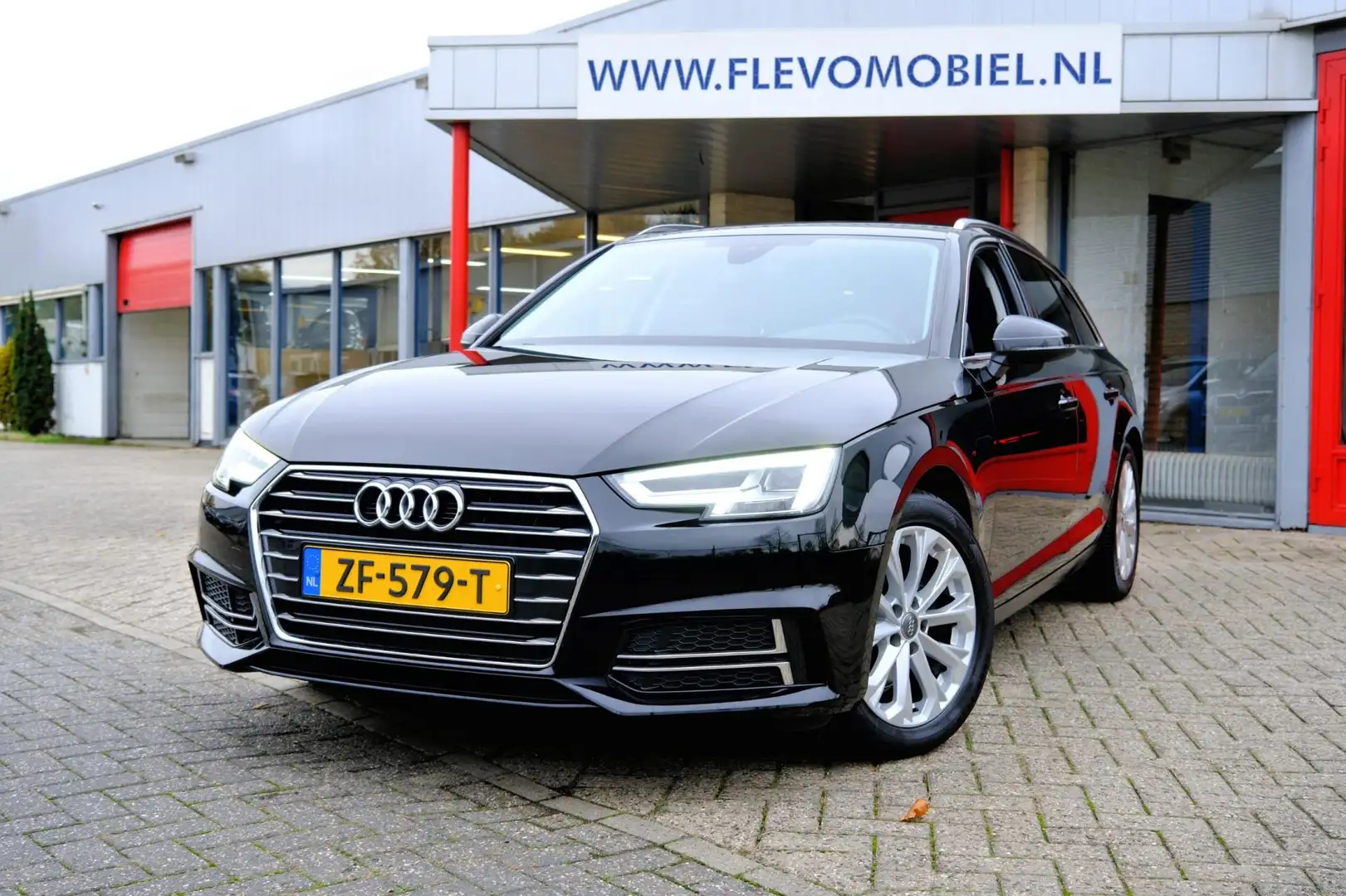 Audi A4 Avant 30 TDI Design Pro Line Aut.Leder|Navi|LMV|Cl Zwart - 1