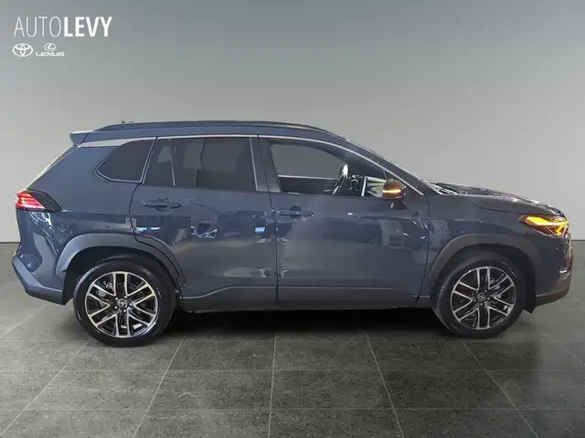 Toyota Corolla Cross view 7