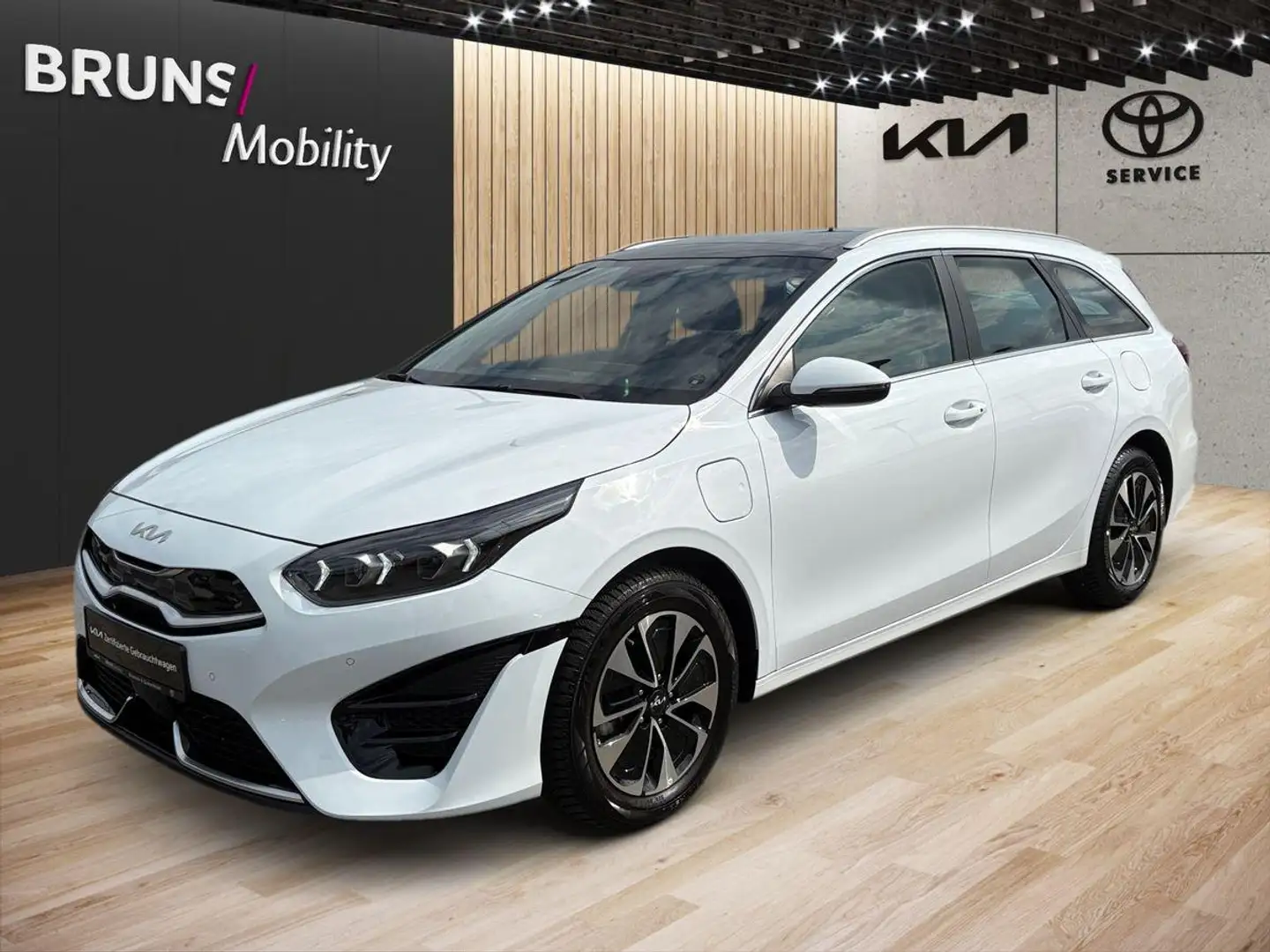 Kia Ceed SW / cee'd SW Ceed SW 1.6 PHEV DCT6 Spirit TEC SIZ GD Wit - 2