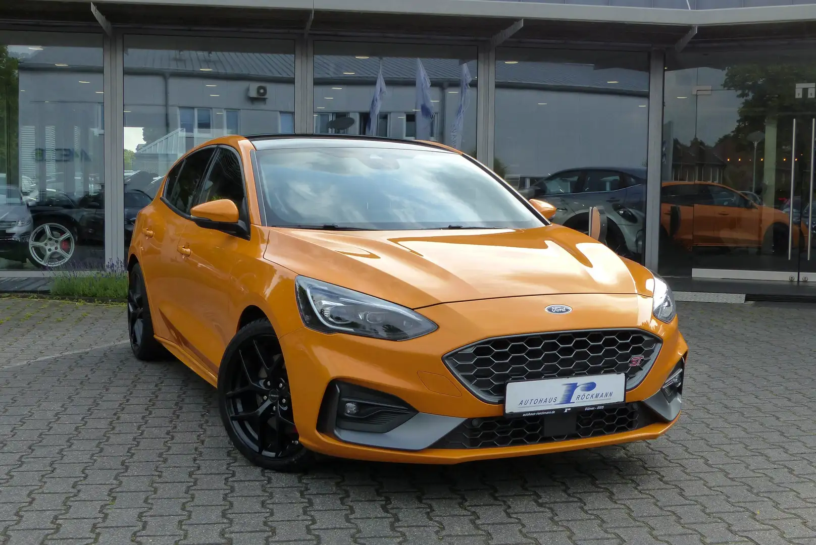 Ford Focus Lim. ST 2.3 Schiebed. Recaro Navi B&O Orange - 1