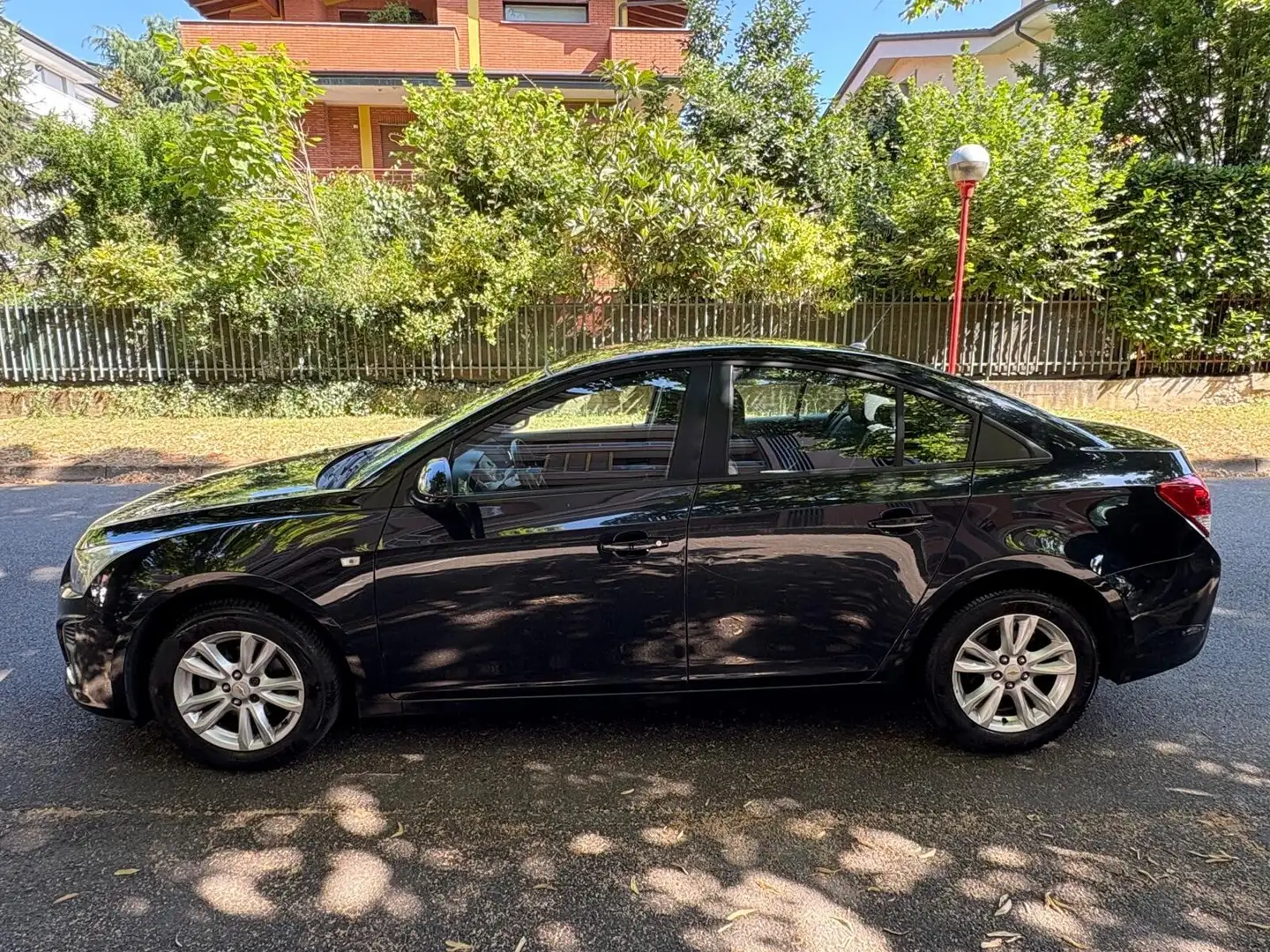 Chevrolet Cruze 1.8 5 porte LT GPL benzina Schwarz - 2