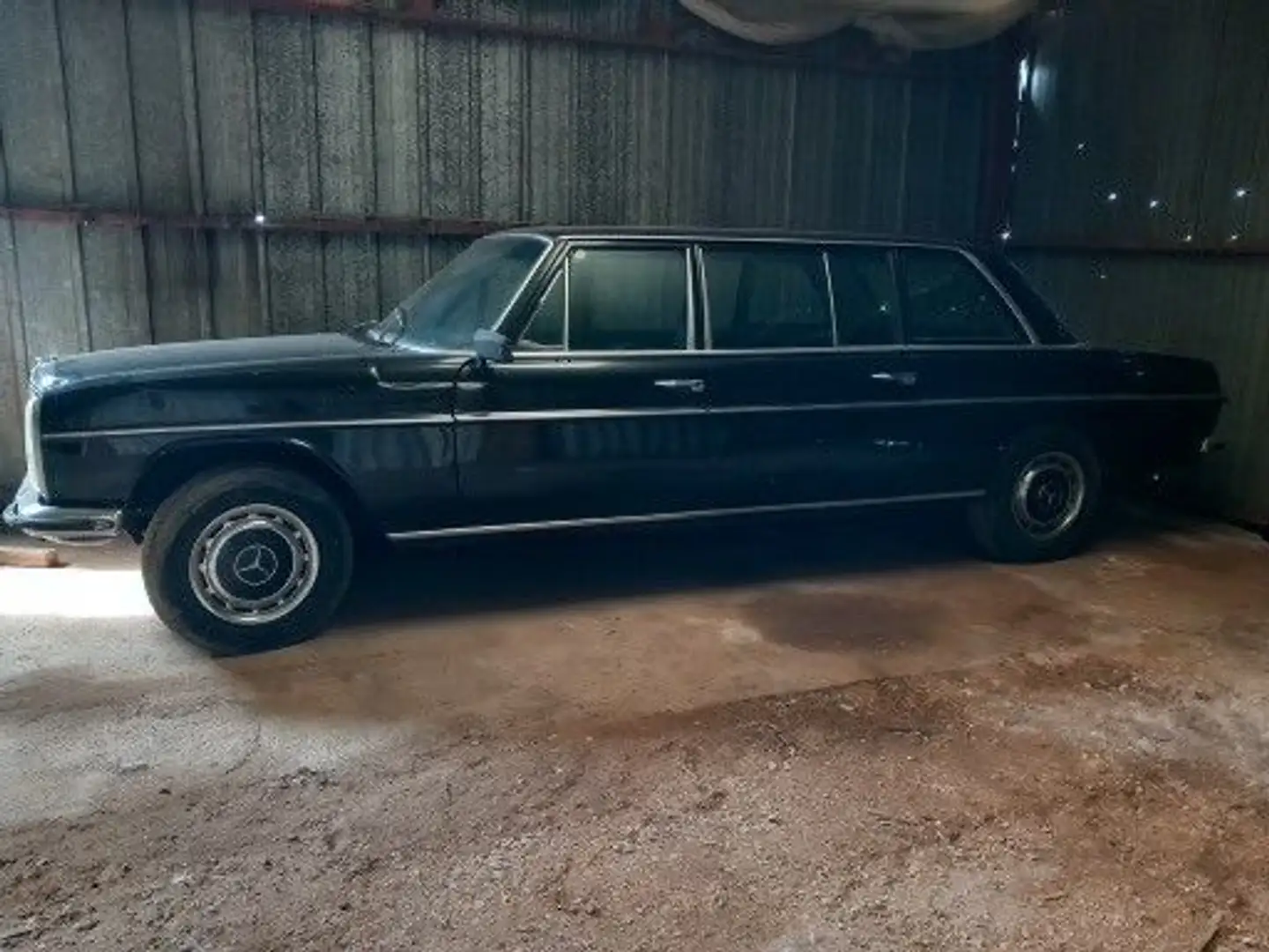 Mercedes-Benz 230 Mercedes 230/8 6cylindres limousine 8places Siyah - 2
