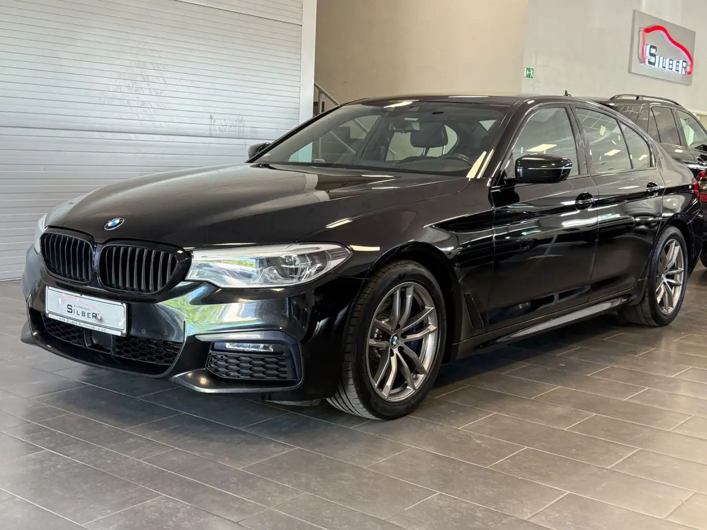BMW 530 d Lim. M Sport Head-Up/SoftClose/H&K/Keyless Nero - 1