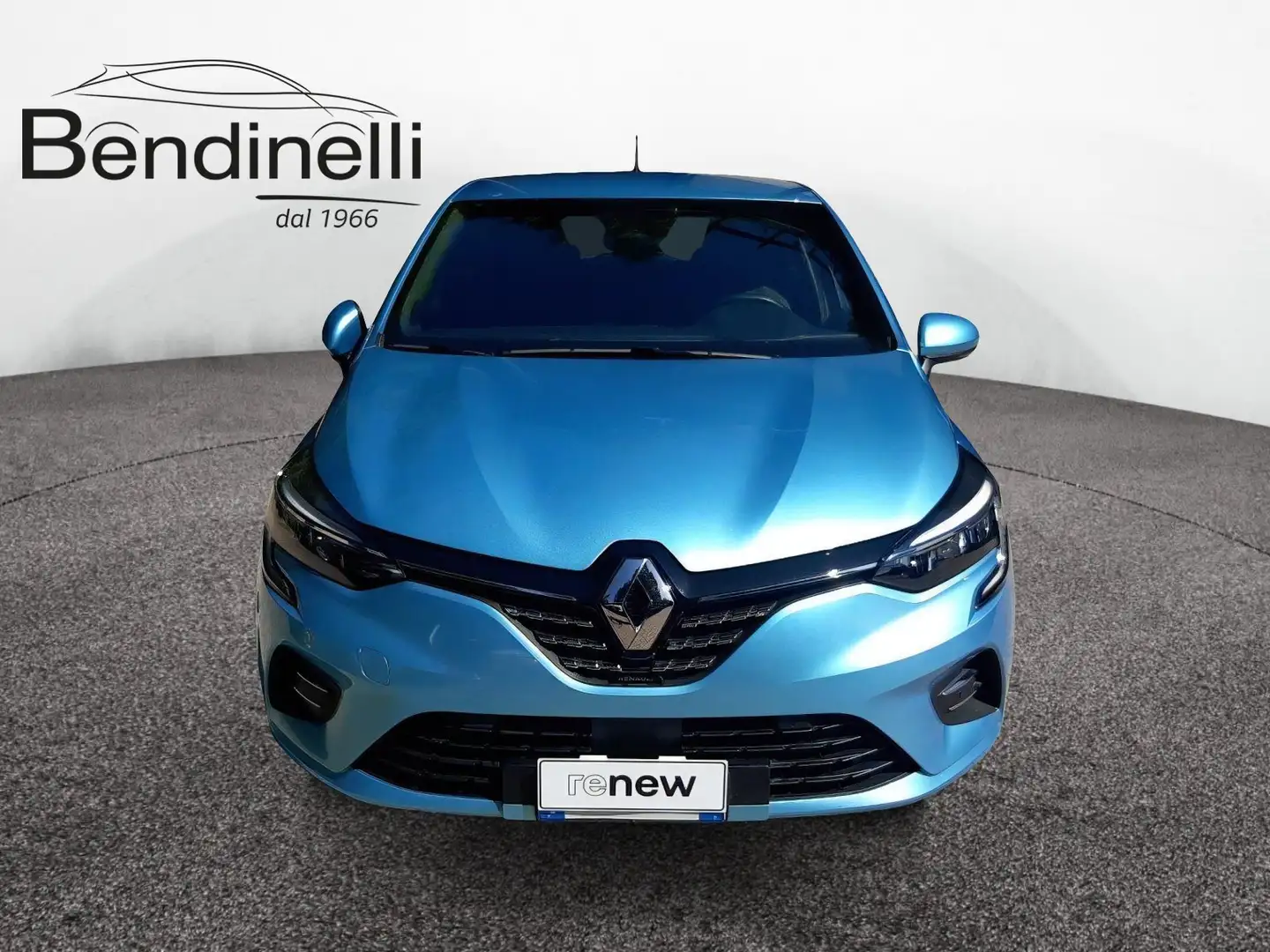Renault Clio Hybrid E-Tech 140 CV 5 porte Intens Blauw - 2