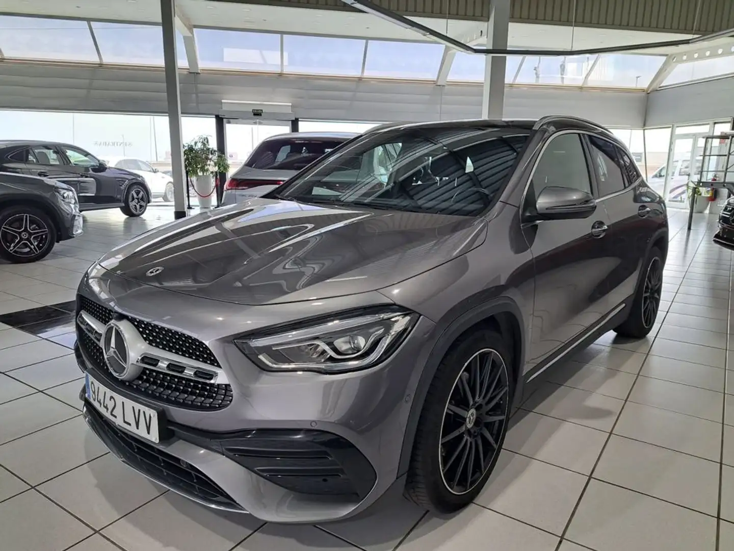Mercedes-Benz GLA 200 d AMG Line (EURO 6d) - 1