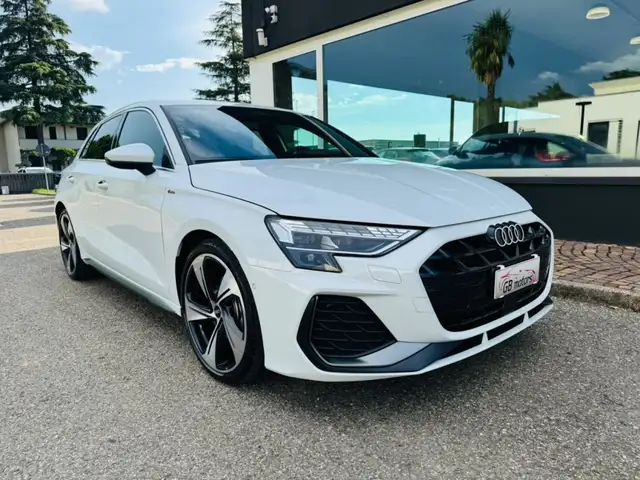 Audi A3 view 9