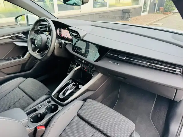 Audi A3 view 24