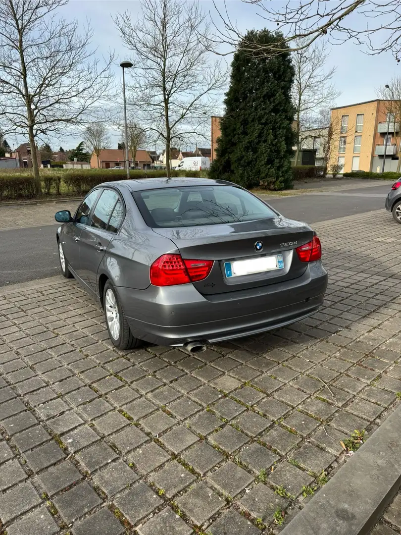 BMW 320 320d 177ch Confort A - 2