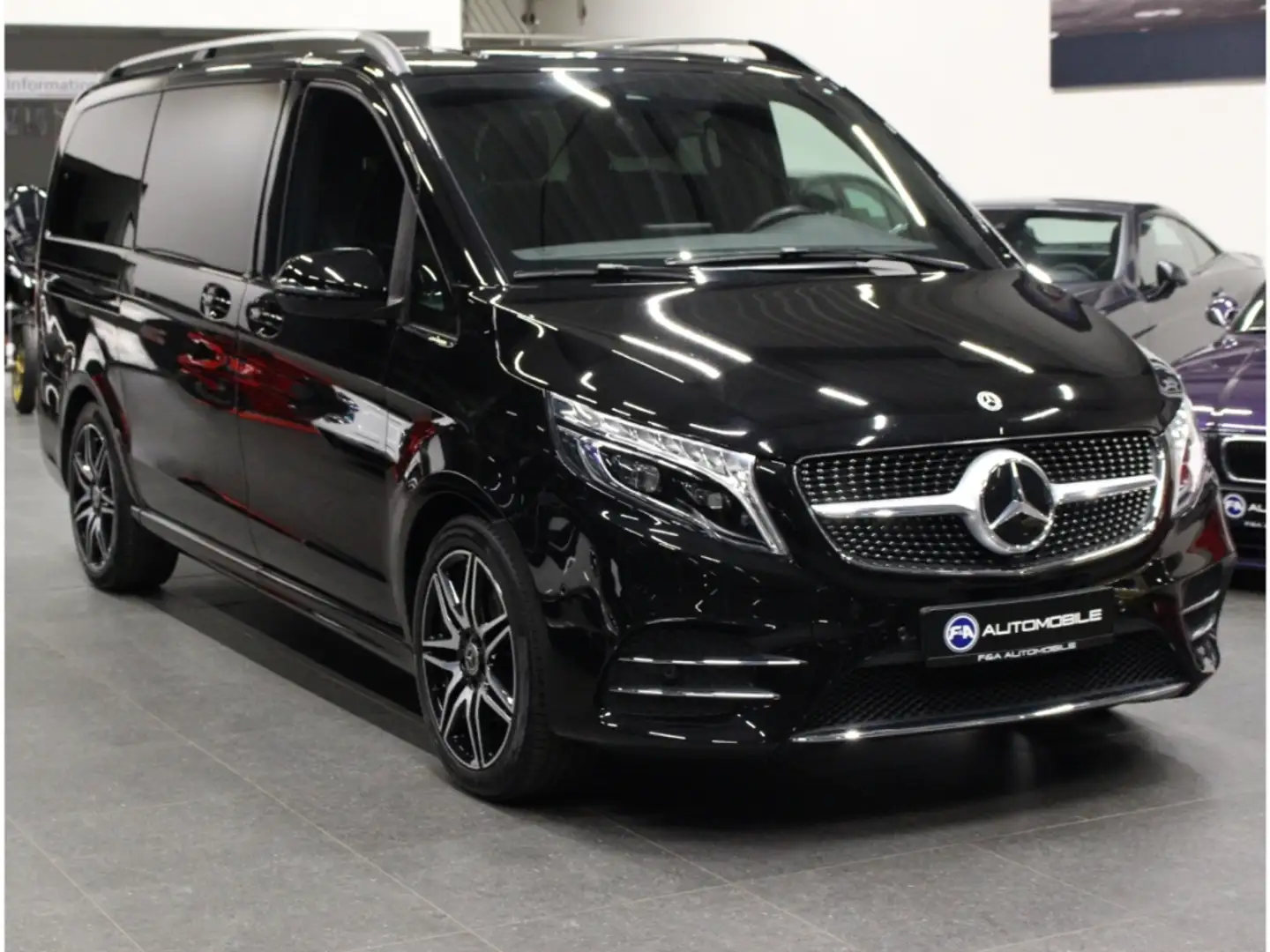 Mercedes-Benz V 220 d Edition Lang AMG Line AHK*Kamera*AB4,49% Negro - 2