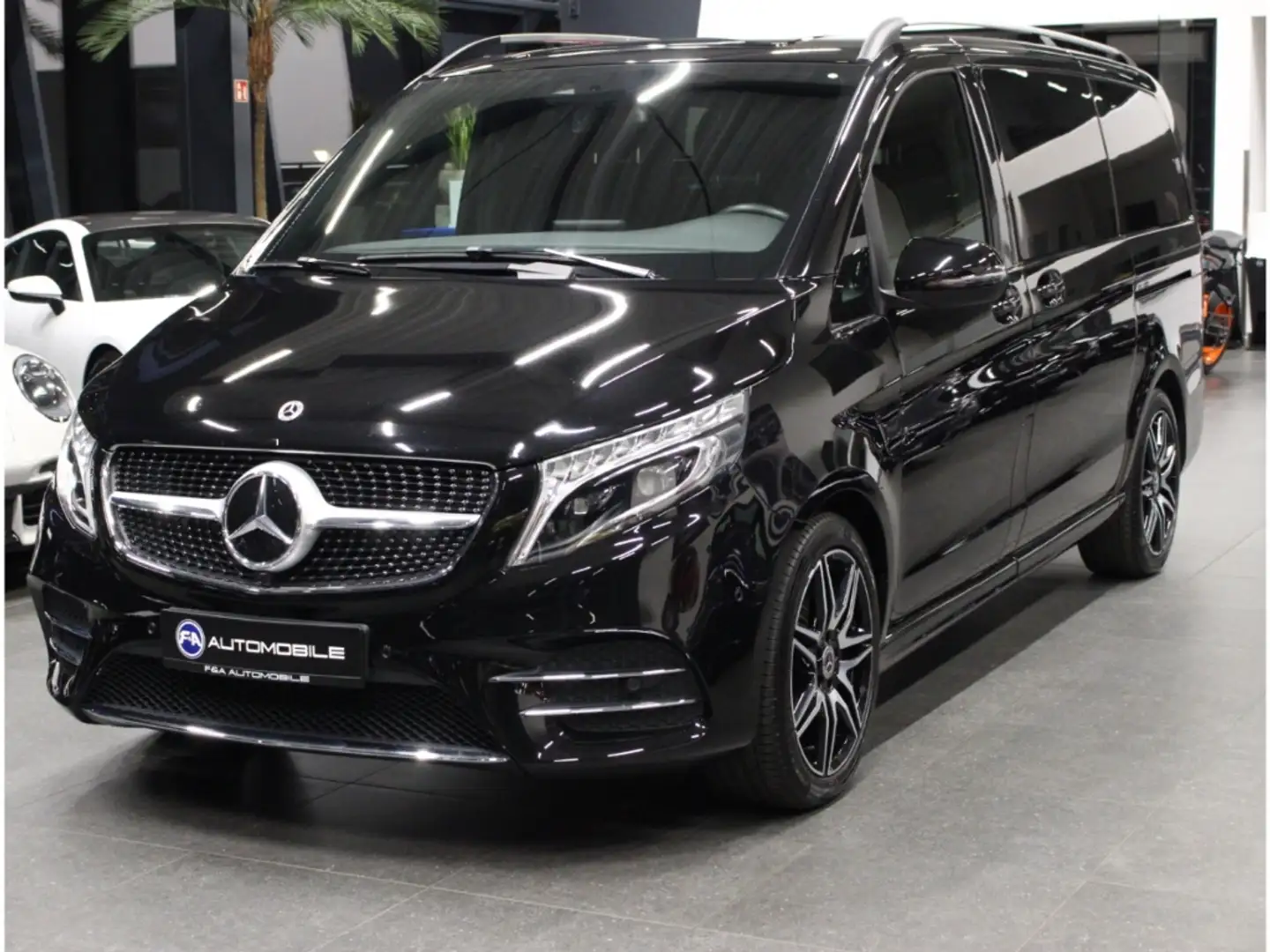Mercedes-Benz V 220 d Edition Lang AMG Line AHK*Kamera*AB4,49% Black - 1