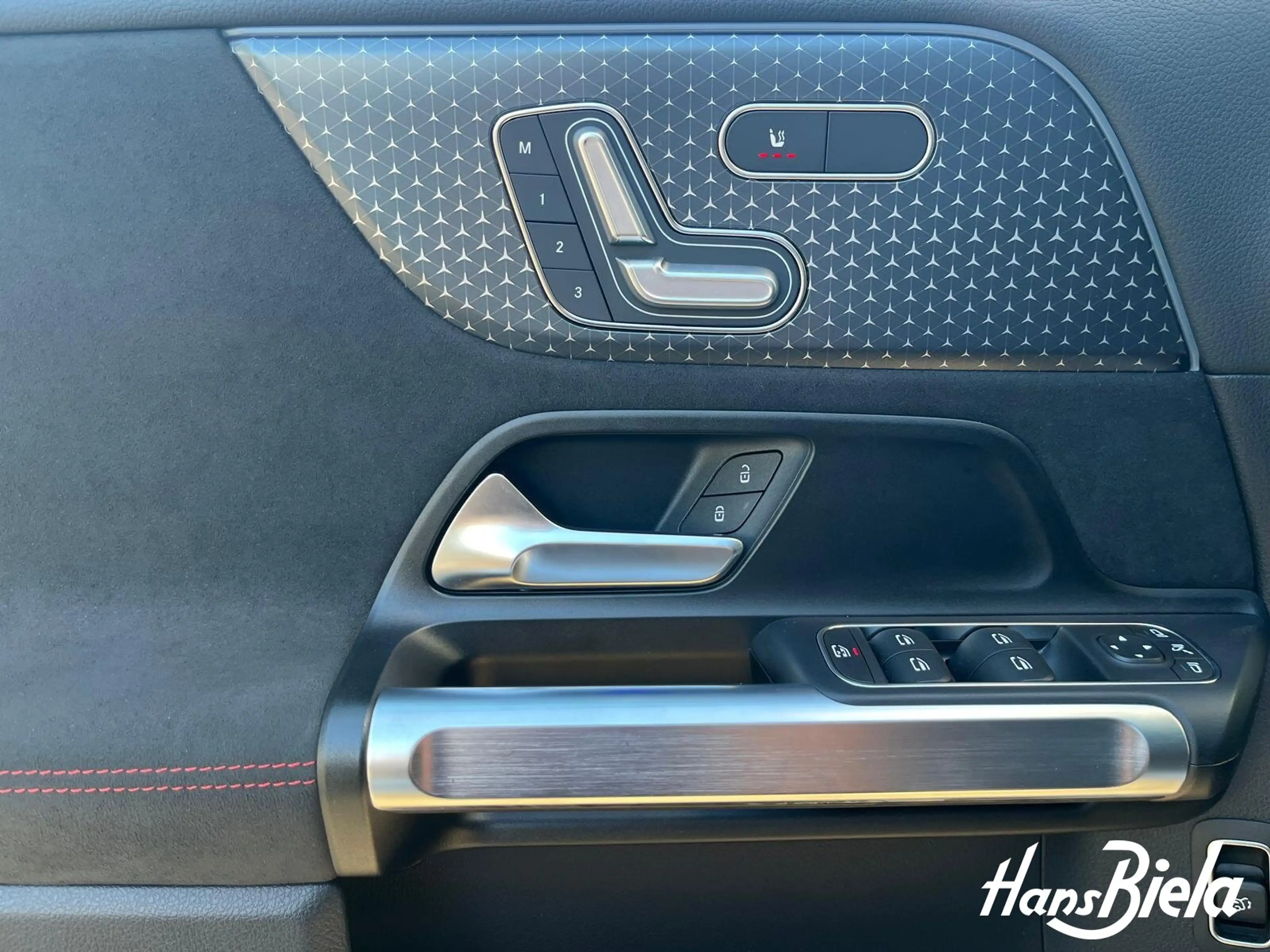 Mercedes-Benz EQB 250 EQB 250+ AMG/Adv.+/Nght/19"/Pan/Dis/360°/HUD/Mem — photo 10