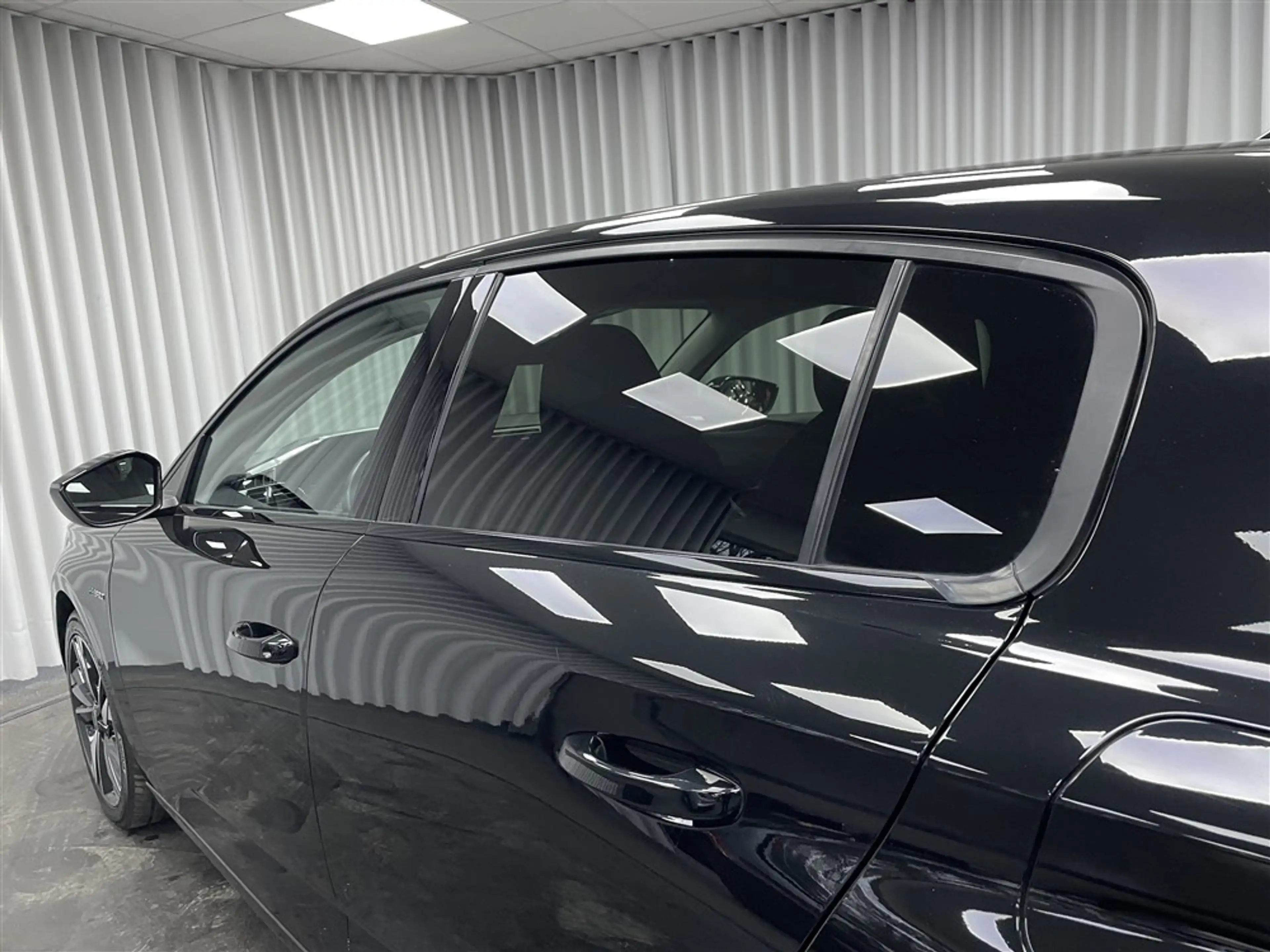 Peugeot 308 — photo 14