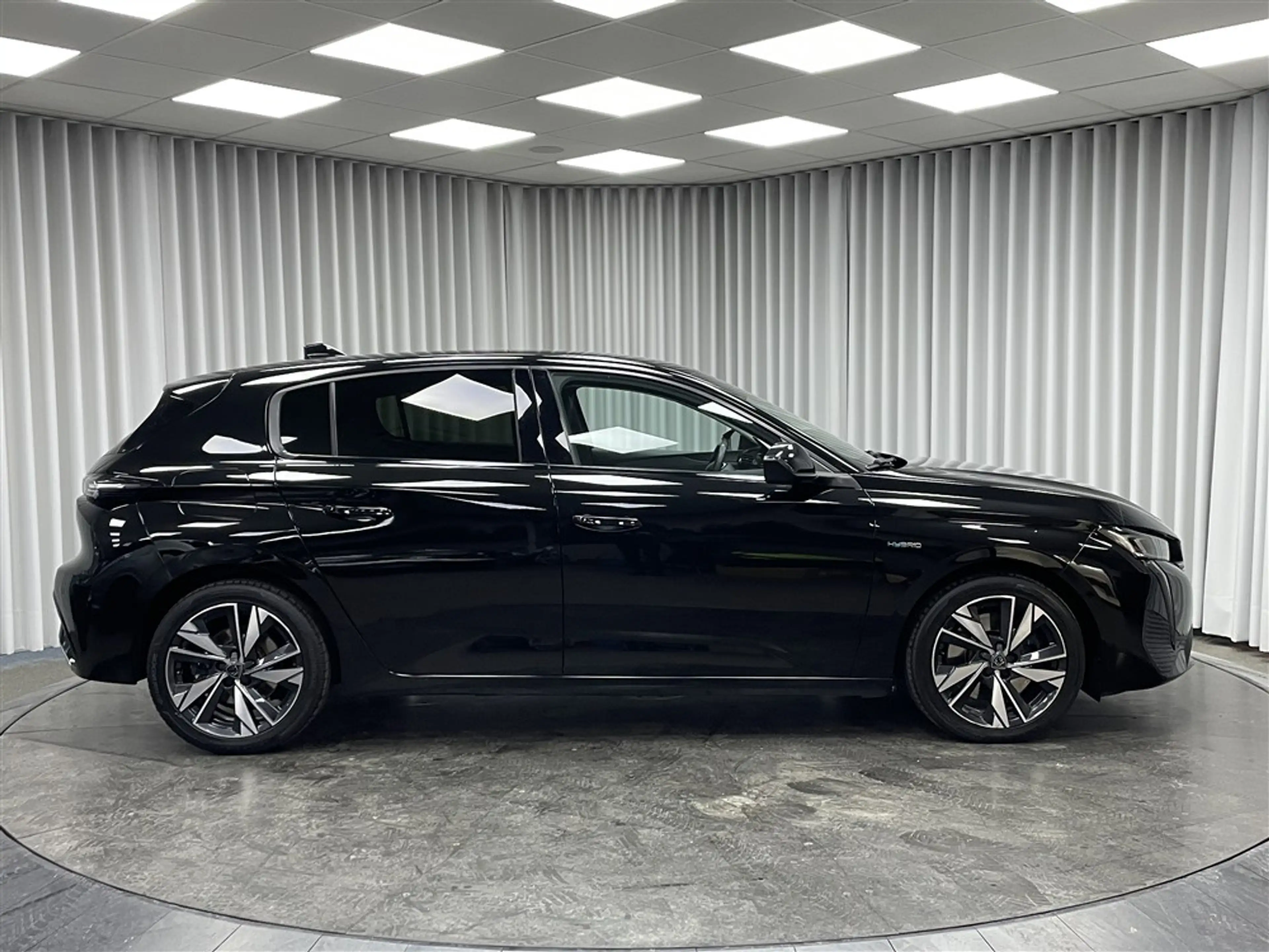 Peugeot 308 — photo 4