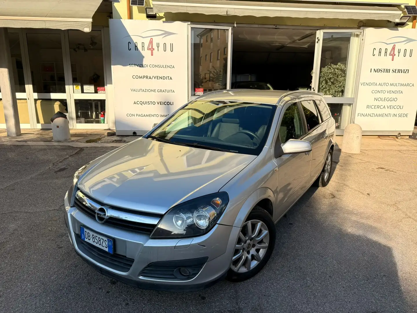 Opel Astra SW 1.7 cdti Cosmo CLIMA, ADATTA A NEOPATENTATI Argent - 1