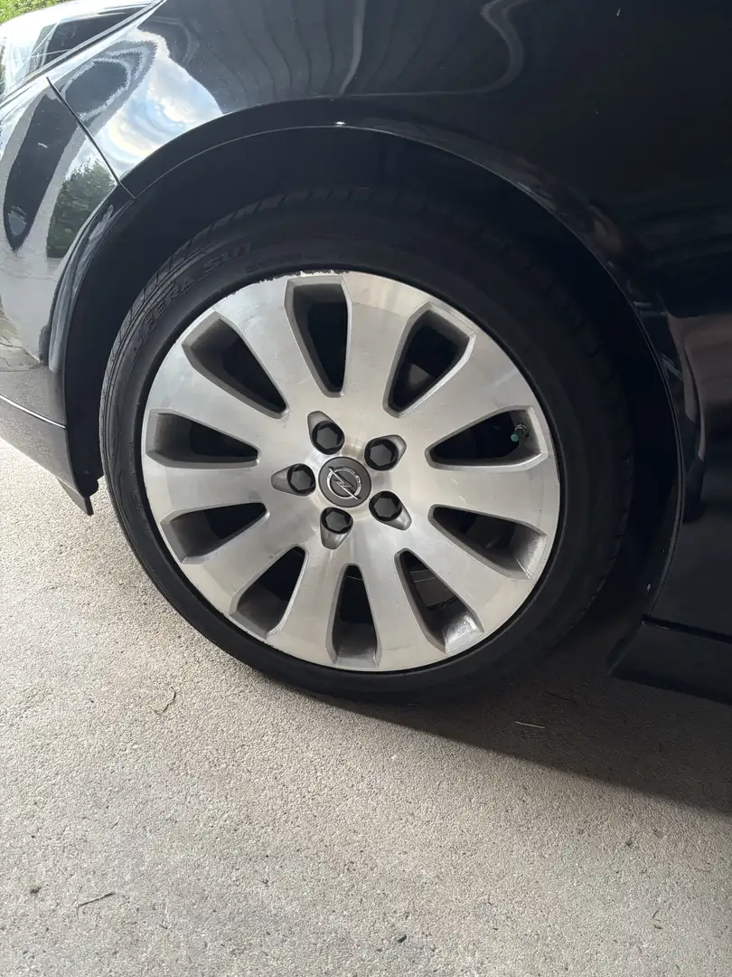 Opel Insignia Innovation OPC Schwarz - 2