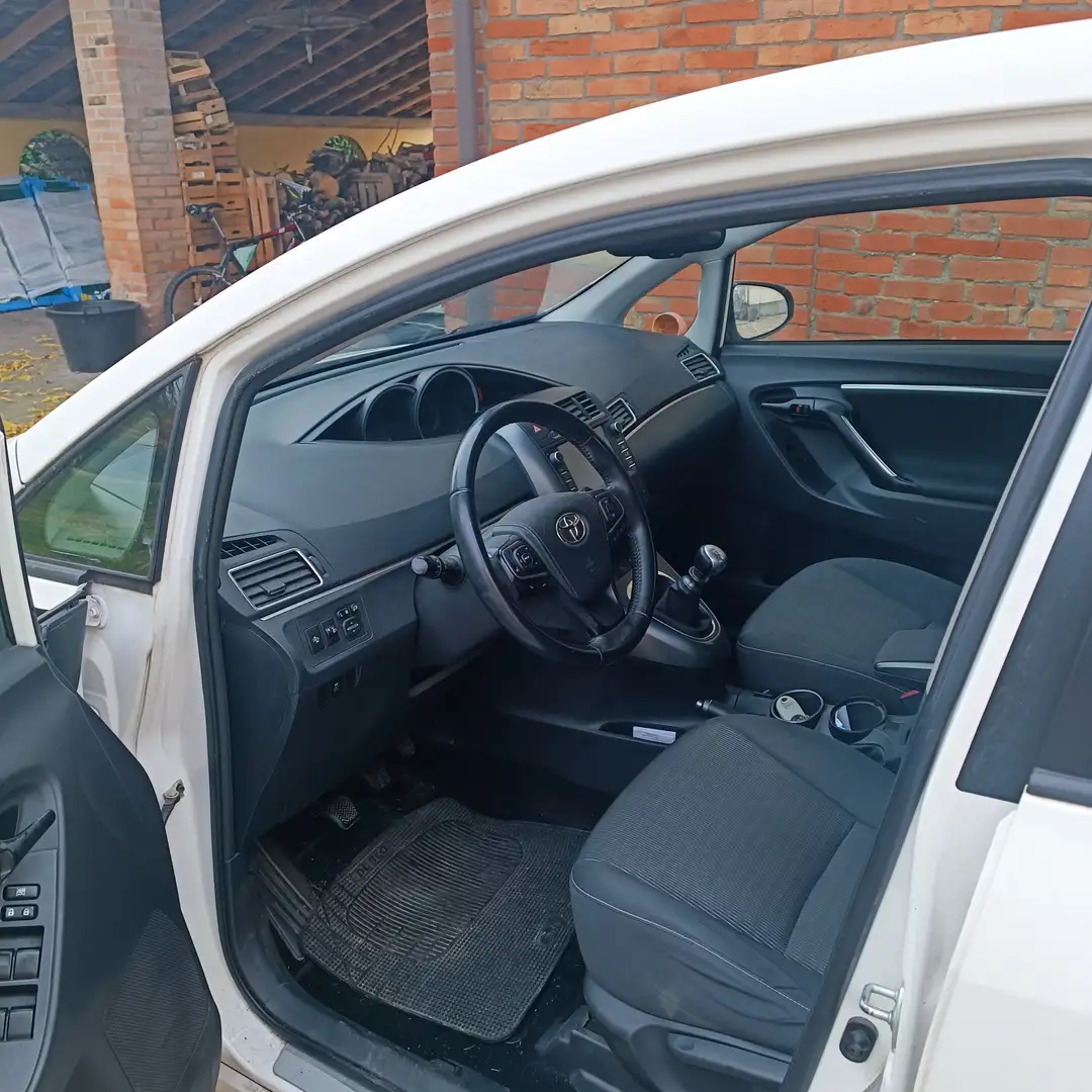 Toyota Verso Verso 2013 1.6 d-4d Business 5 Blanc - 1