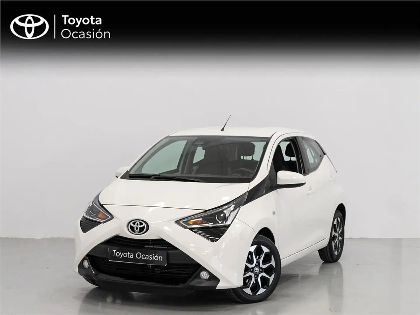 Toyota Aygo 5P x-play 70 Manual Blanco - 1