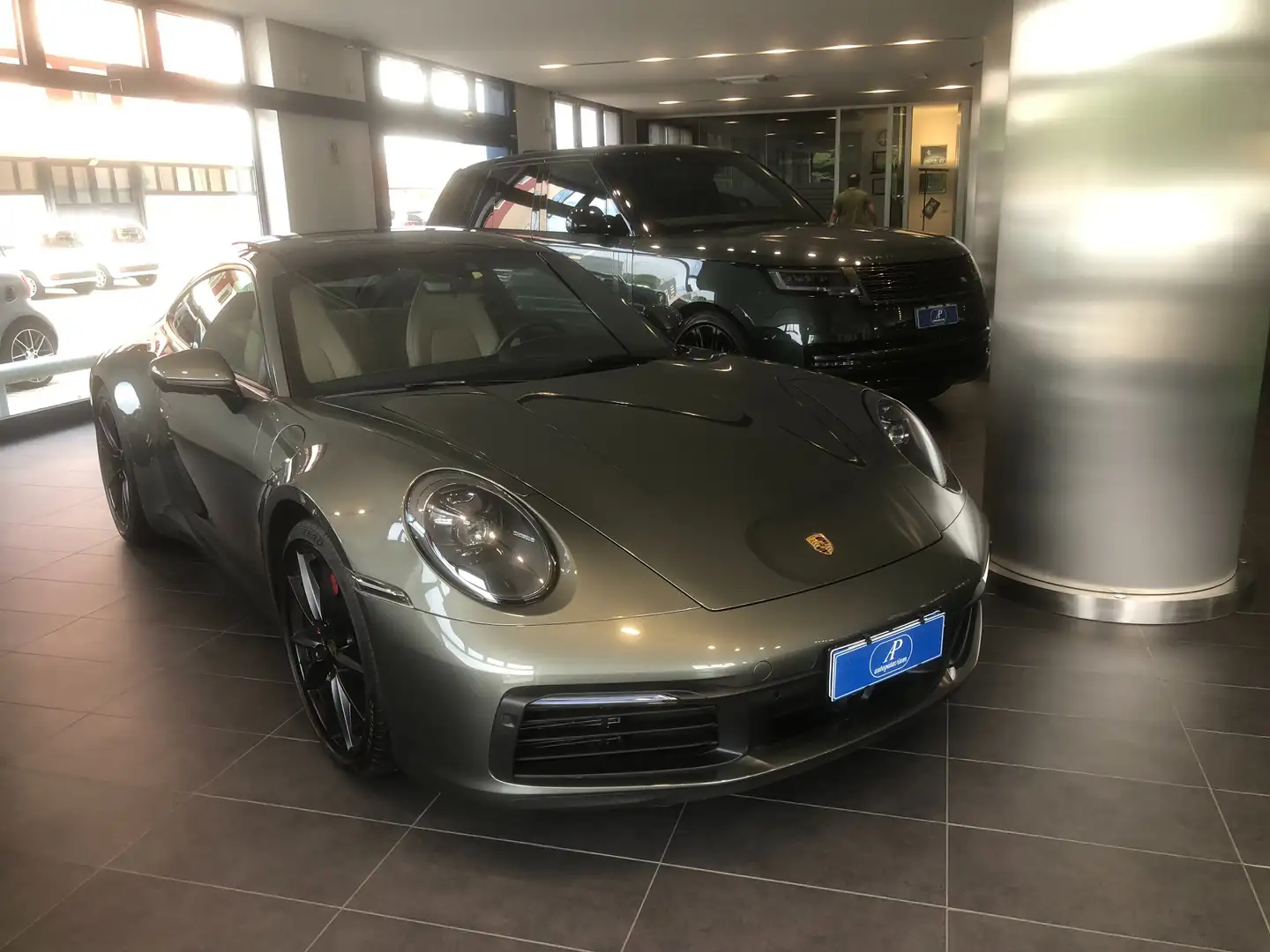 Porsche 992 911 Carrera 4S Iva esposta- Ufficiale Porsche Ita Verde - 1