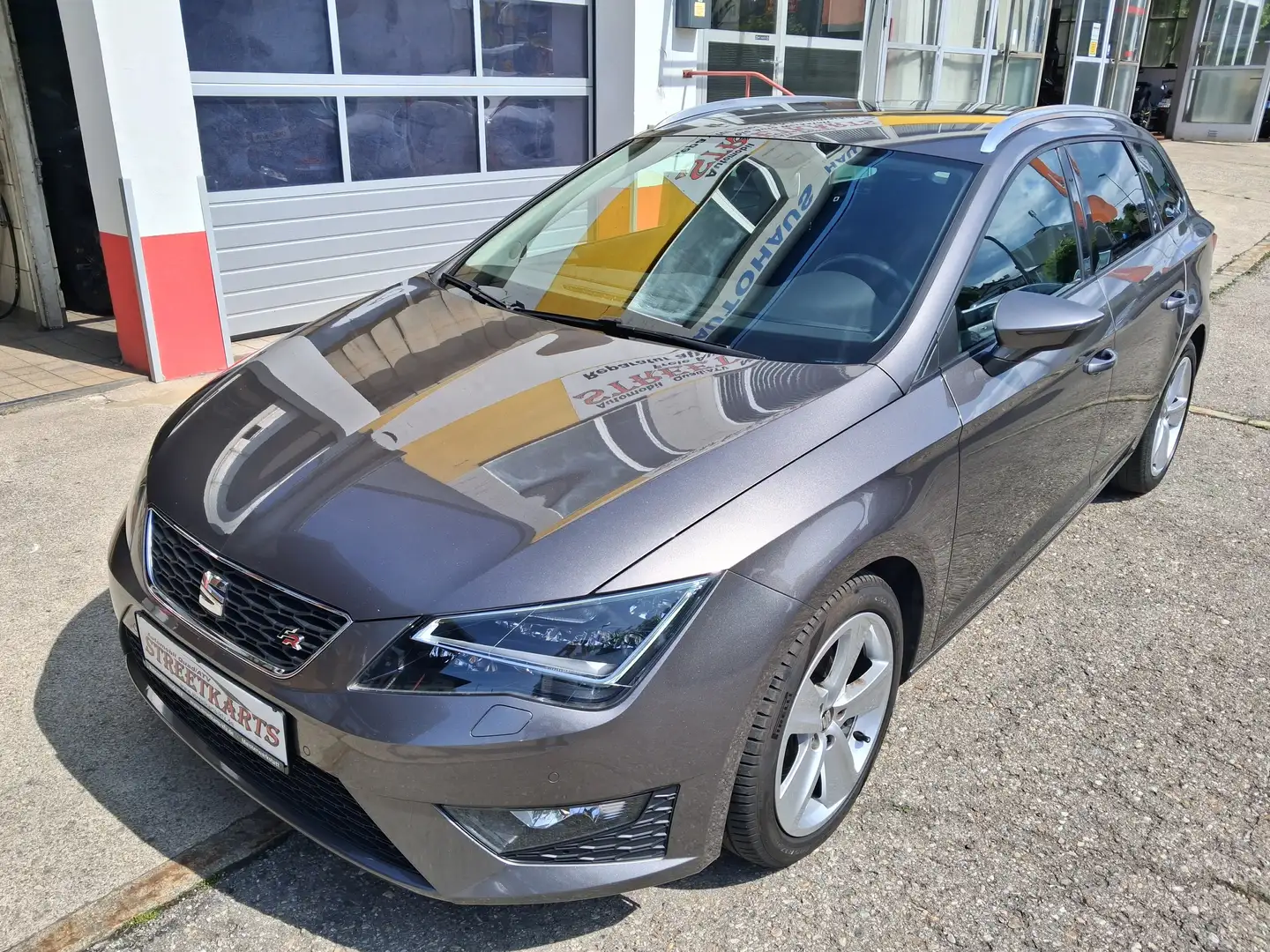 SEAT Leon ST FR 1.4 Klima LED PDC BC SH 1. Hand Grau - 2