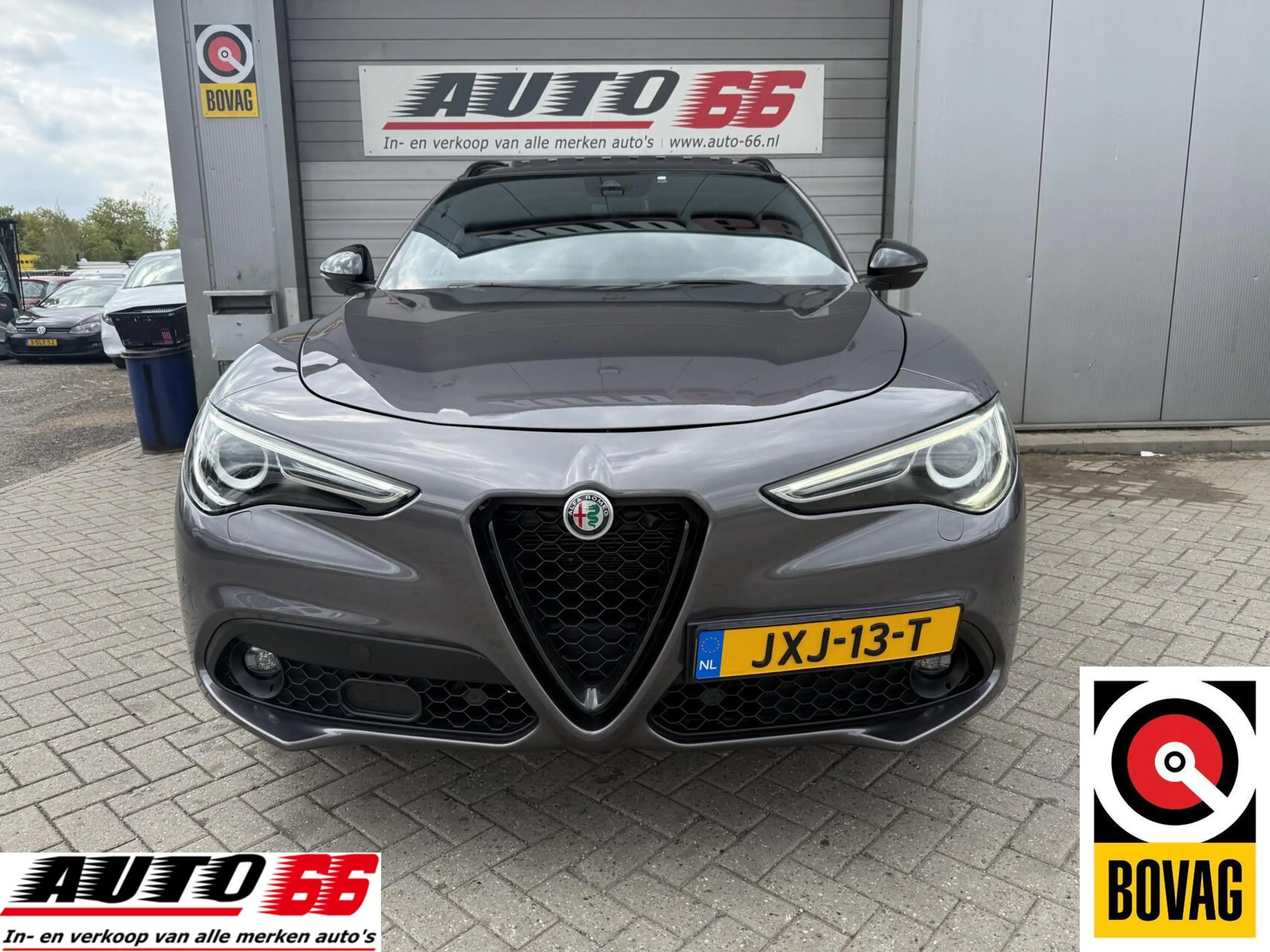 Alfa Romeo Stelvio 2.2 JTD AWD Veloce — photo 2