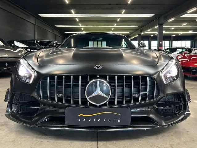 Mercedes-Benz Amg GT view 3