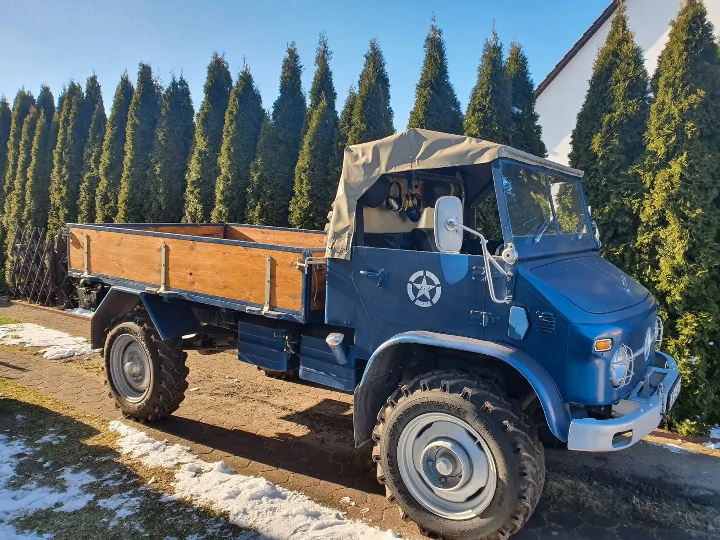 Unimog Unimog S404 Cabriolet 6 Zylinder Reihe Blau - 1