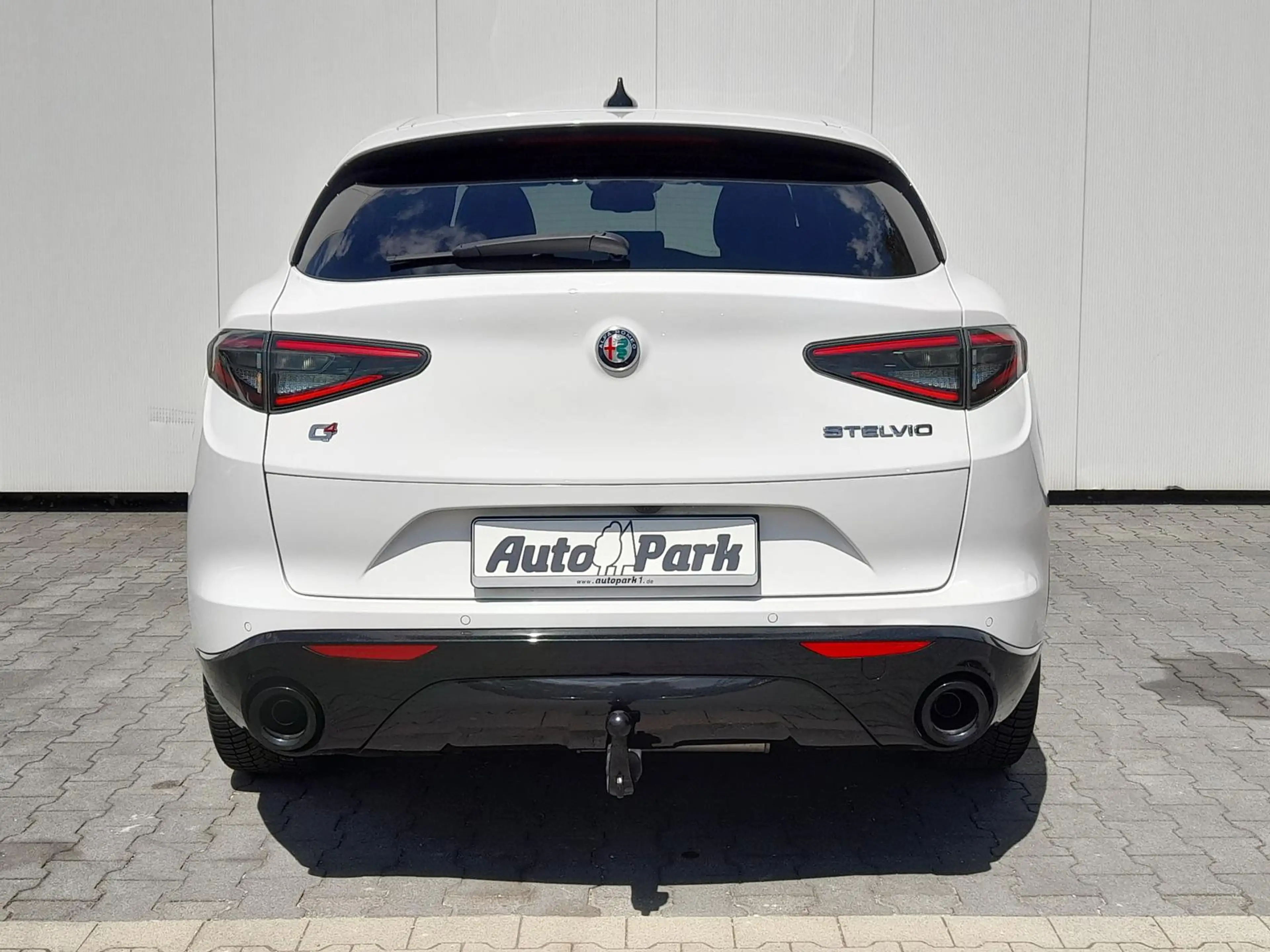 Alfa Romeo Stelvio 2.2 Veloce NAVI~AHK~RFK~ACC~ALU20"~APP — photo 6