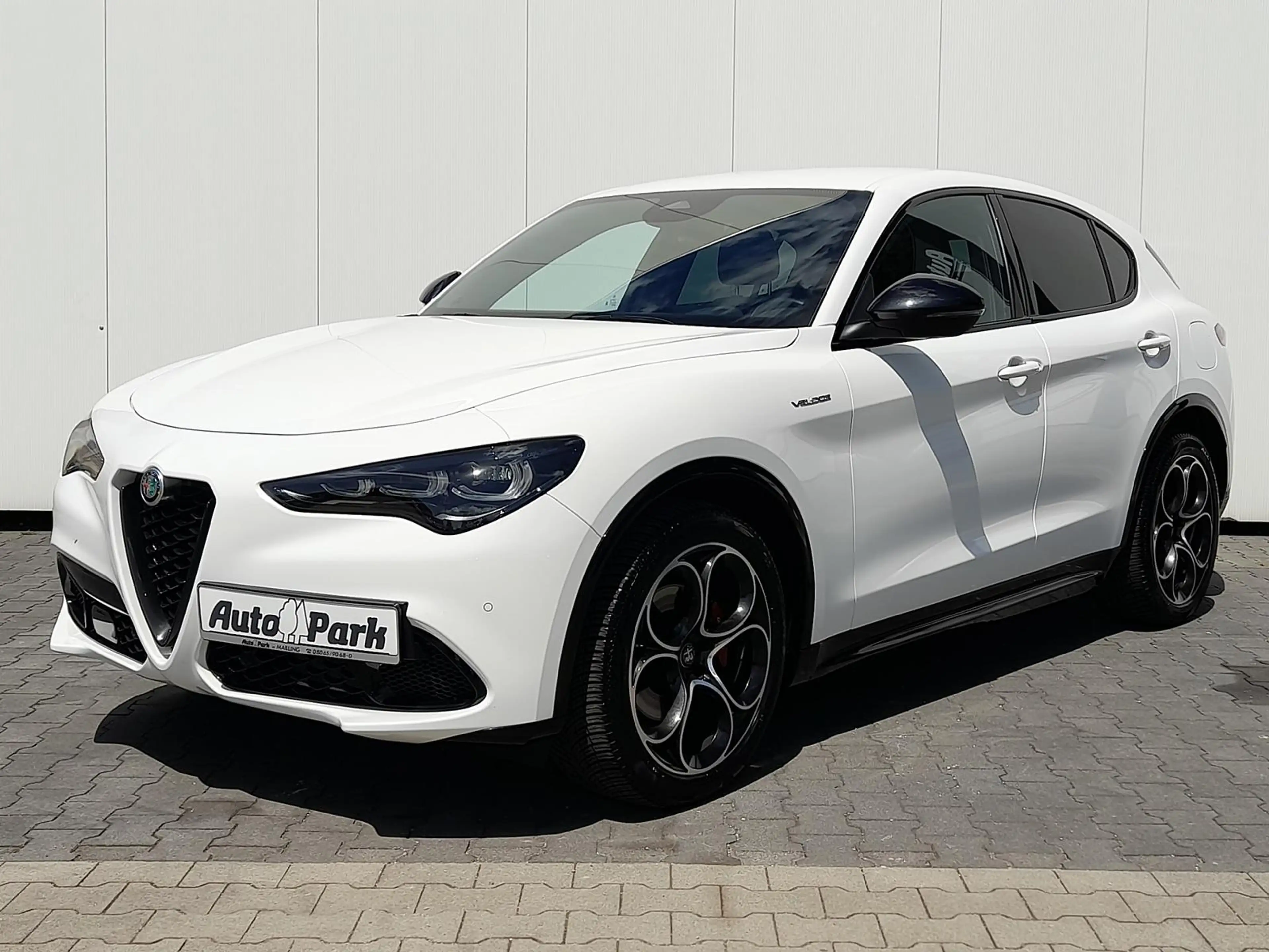 Alfa Romeo Stelvio 2.2 Veloce NAVI~AHK~RFK~ACC~ALU20"~APP — photo 2