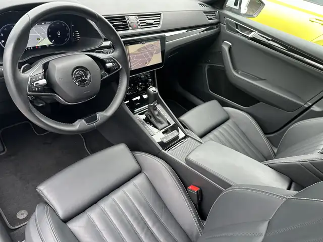 Skoda Superb view 13