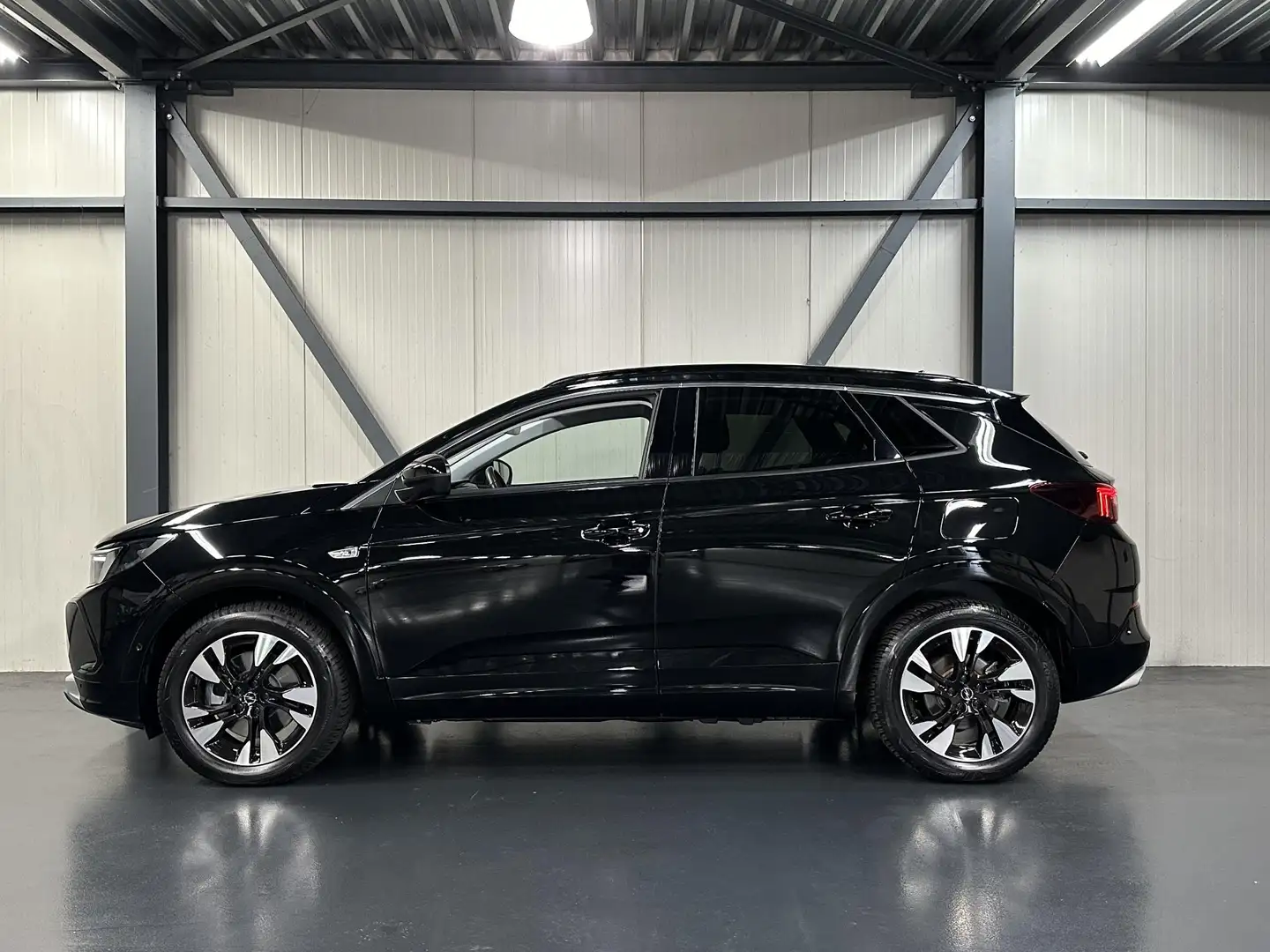 Opel Grandland 1.6 225PK Turbo Hybrid Level 3 | AUTOMAAT | AppleC Zwart - 2
