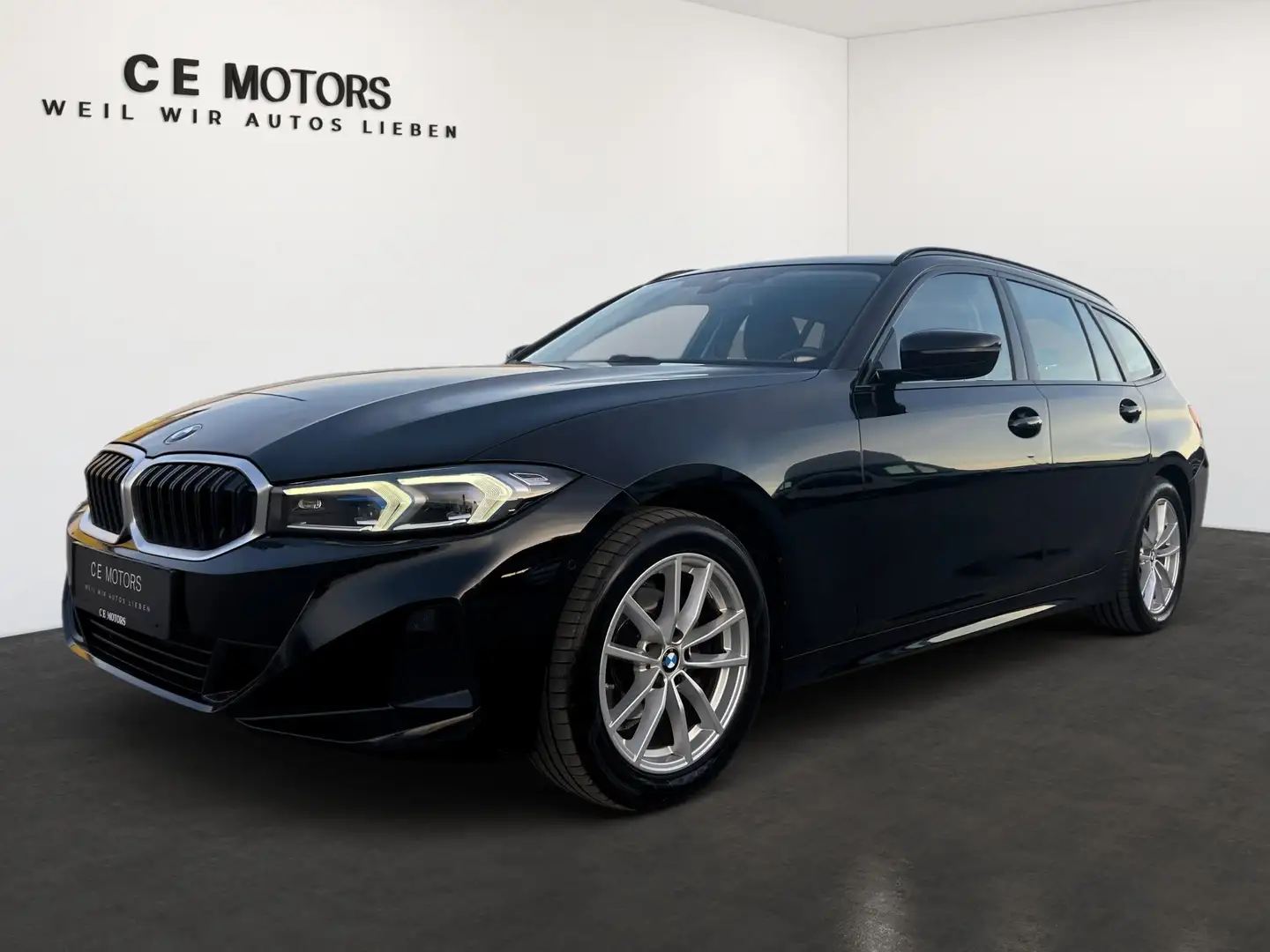 BMW 318 d 48 V Touring | Curved Display | AHK Schwarz - 1