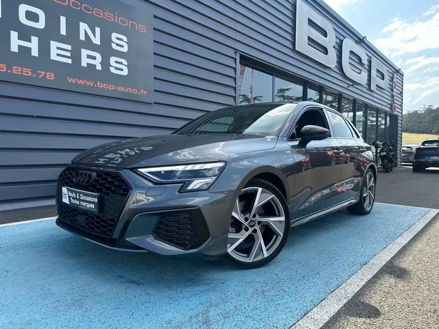 Audi A3 35 TFSI 150CH S LINE Gris - 1