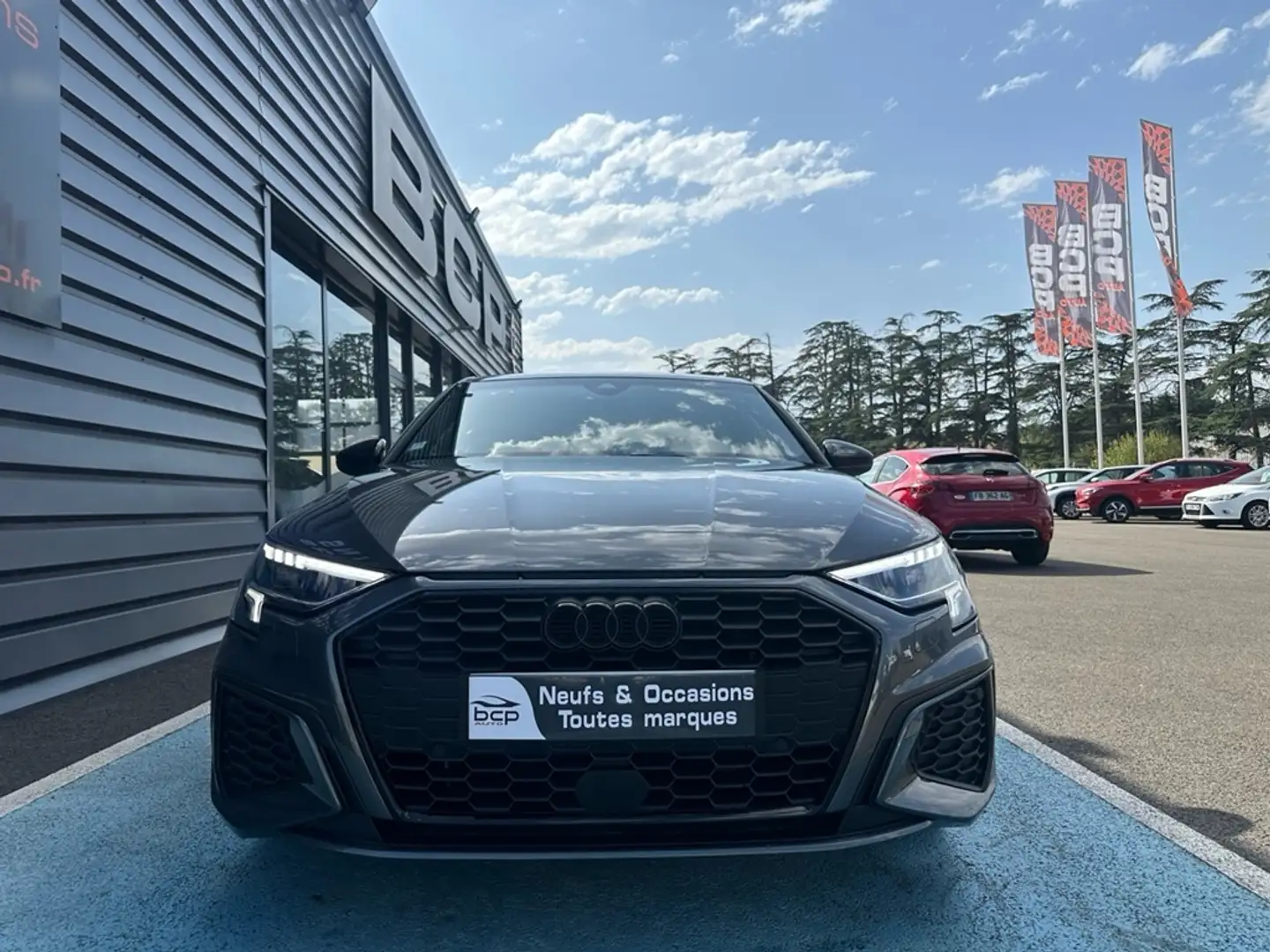 Audi A3 35 TFSI 150CH S LINE Gris - 2
