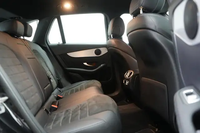 Mercedes-Benz 300 view 9