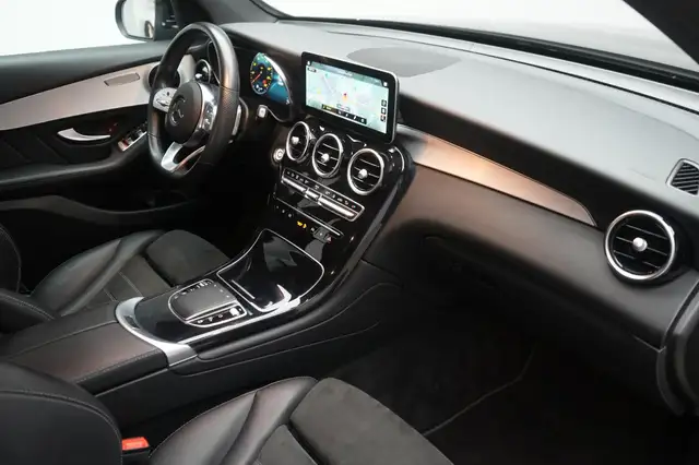 Mercedes-Benz 300 view 8