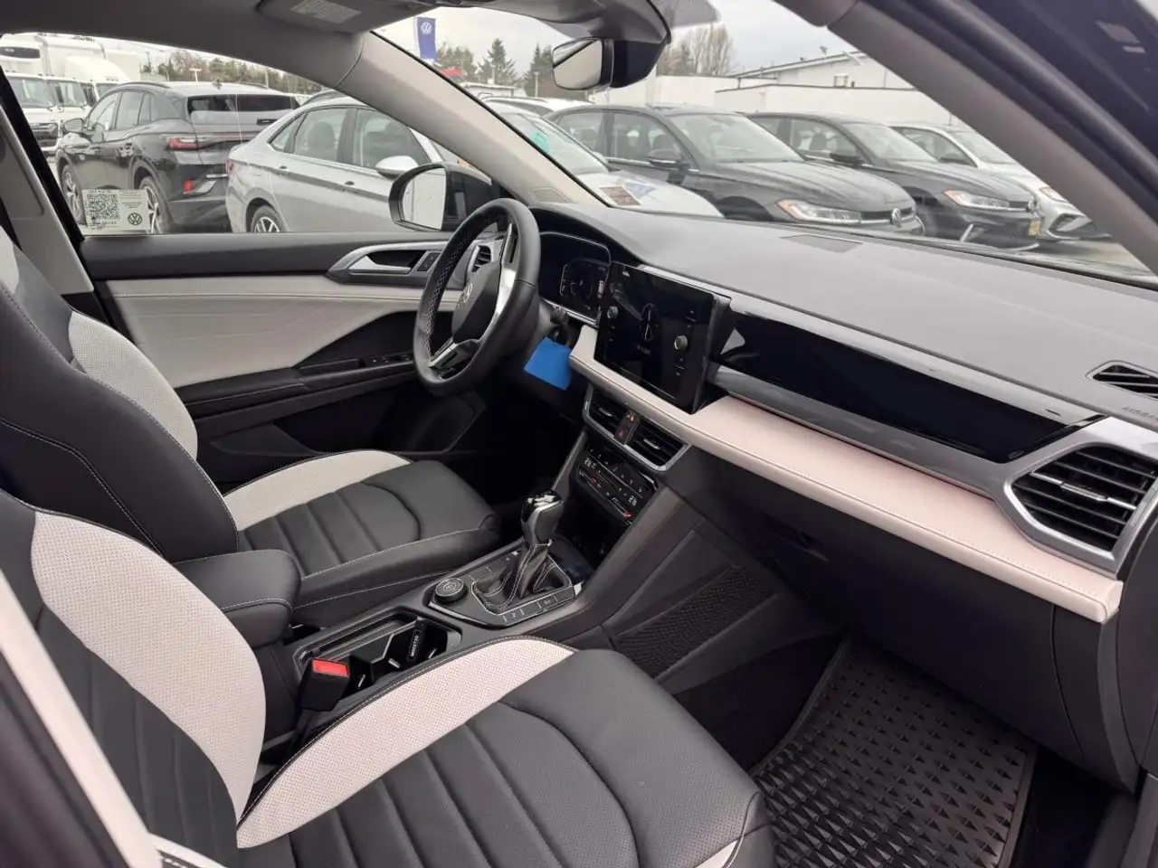 Volkswagen Taos снимка Volkswagen Taos