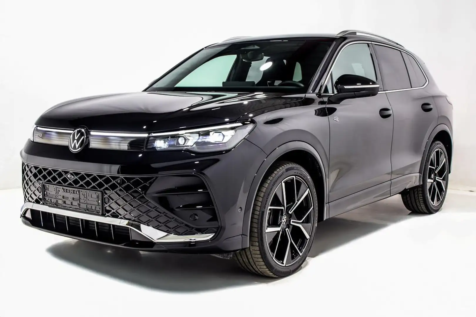 Volkswagen Tiguan 1.5 eTSI DSG R-LINE LED GPS ACC CAMERA JA20 Zwart - 2