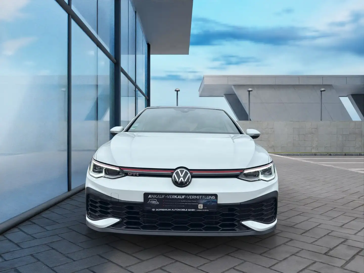 Volkswagen Golf VIII Lim. GTI Clubsport Weiß - 2